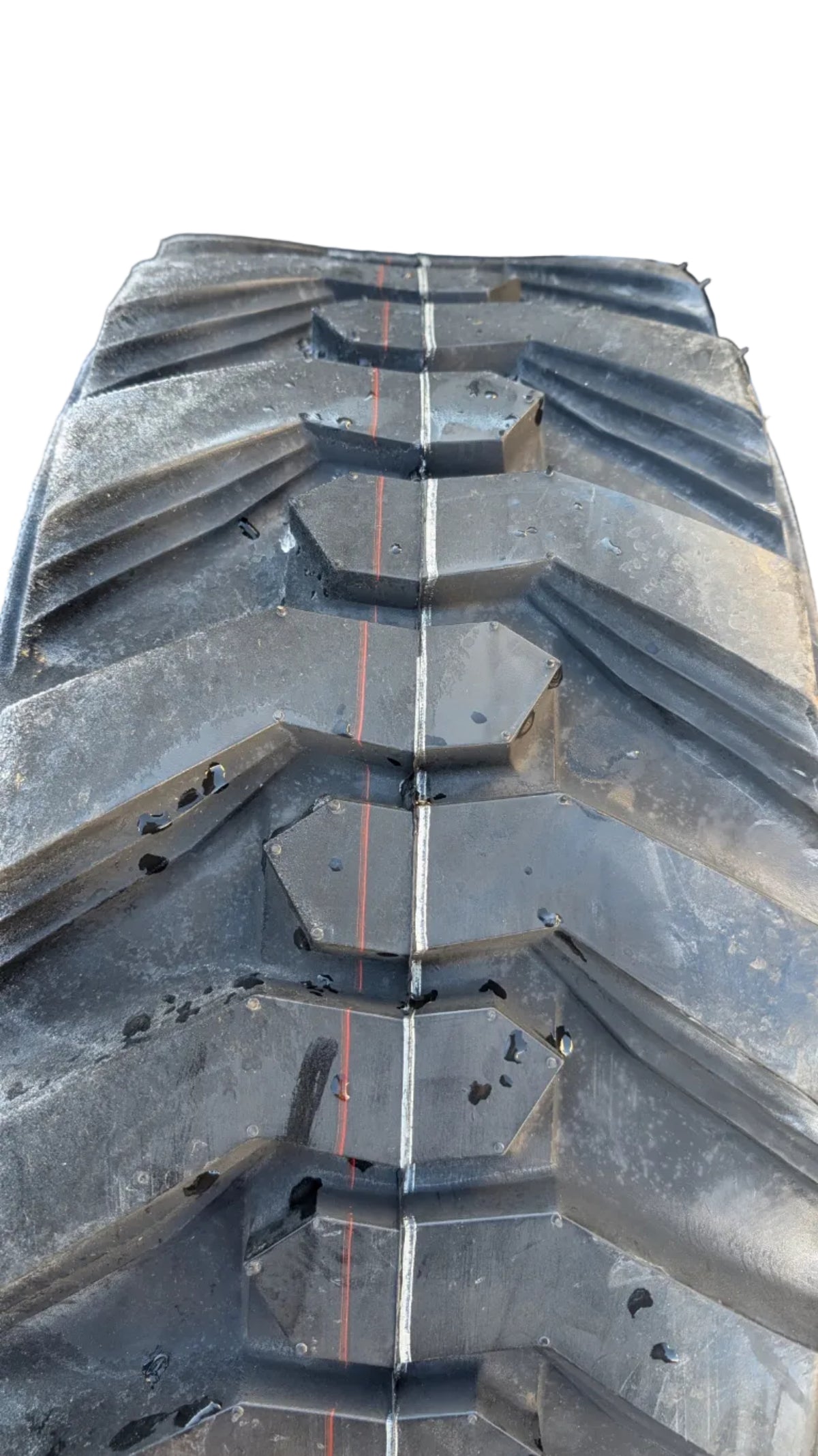 DEESTONE 134 A2 BSW  10 16.5 10PLY INDUSTRIAL TIRE DS6122
