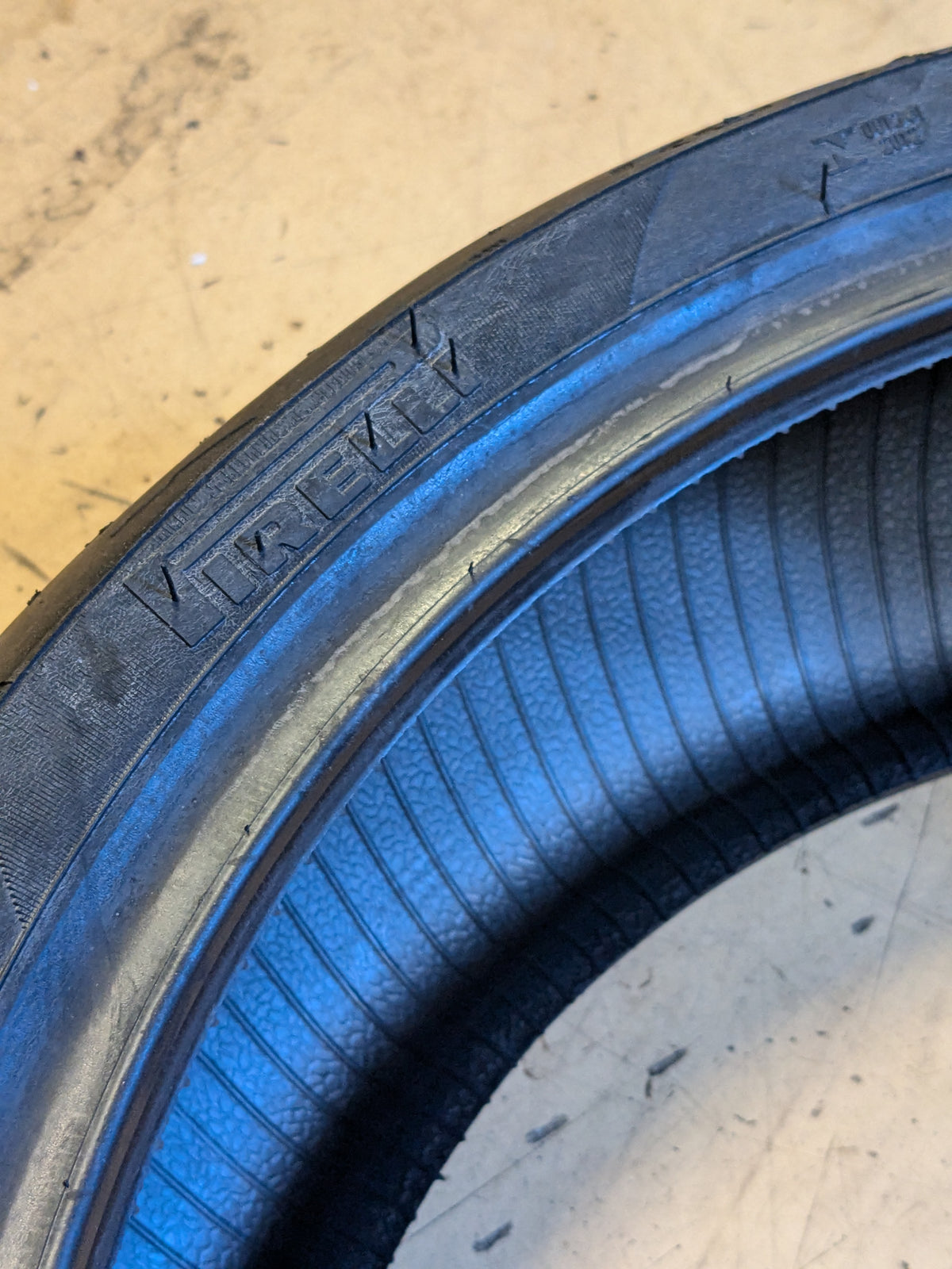 PIRELLI DIABLO ROSSO III 190 50 17 73W REAR MOTORCYCLE TIRE 2635700