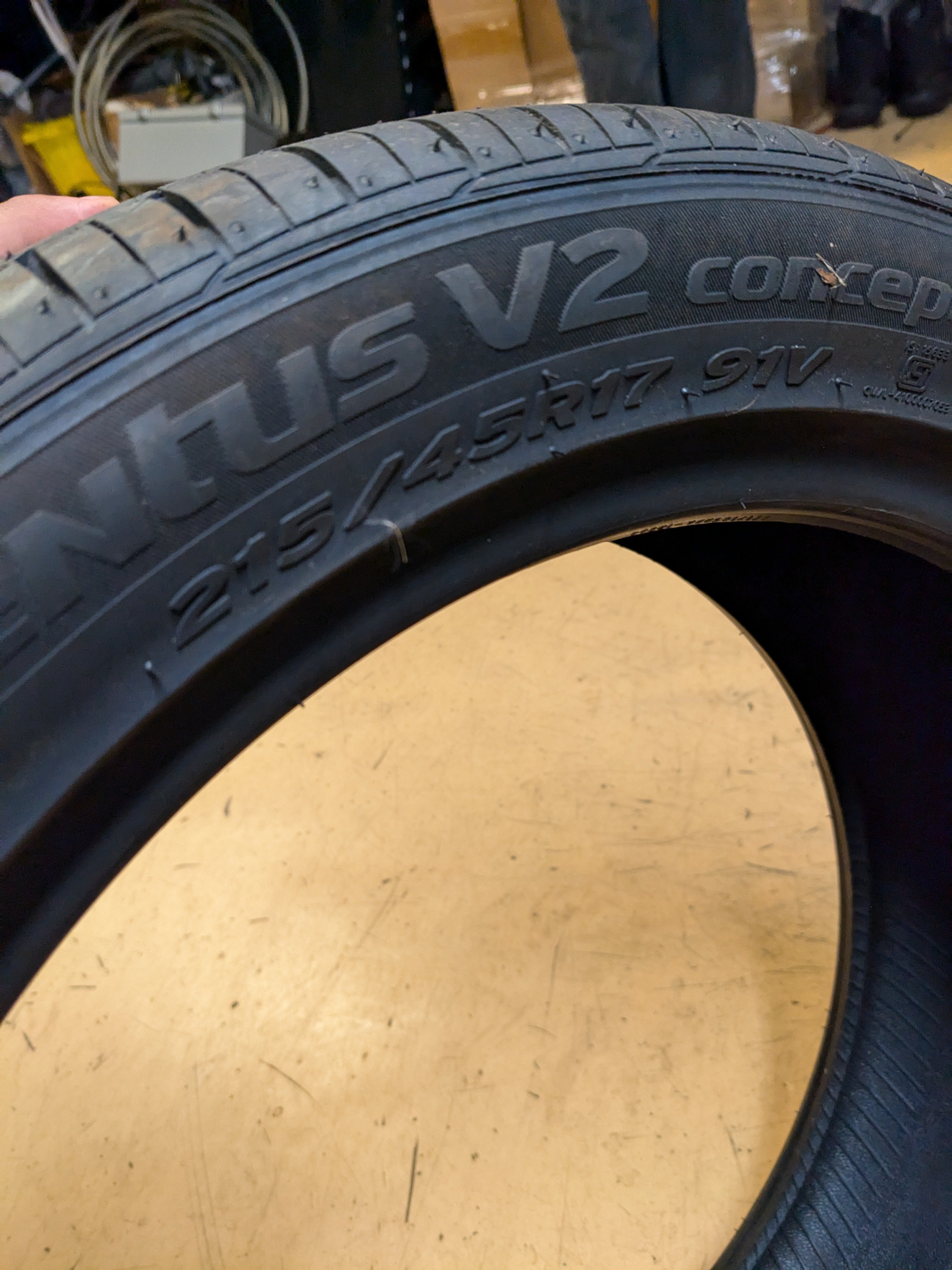 HANKOOK VENTUS V2 CONCEPT 2 P 215 45 17 91V XL ALL SEASON TIRE 1014363