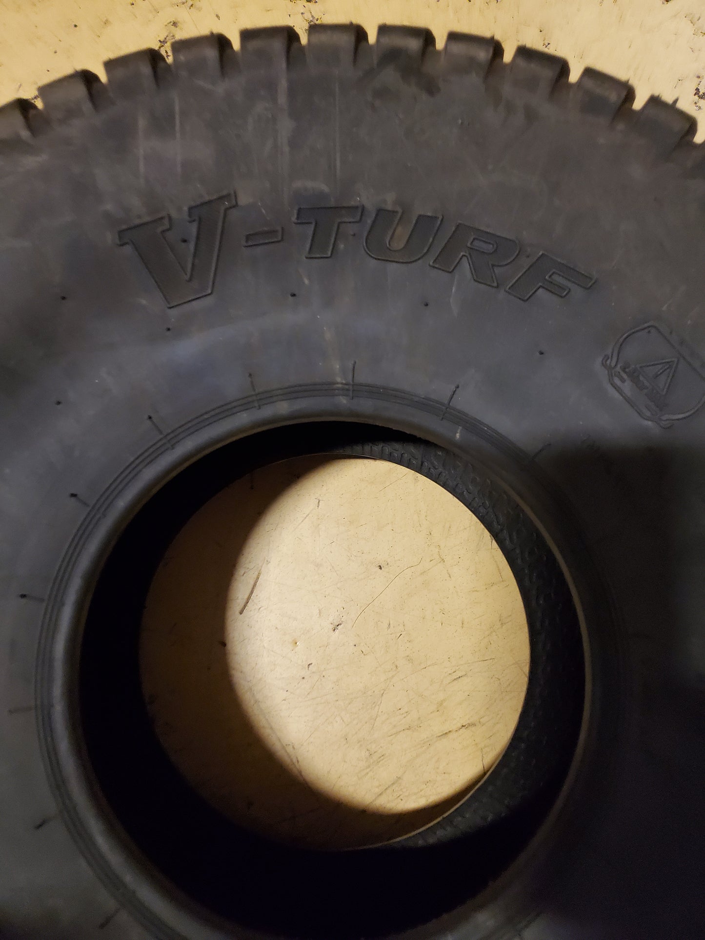 TRANSMASTER V-TURF BSW 20 10 8 4PLY LAWN TIRE TMVT20108