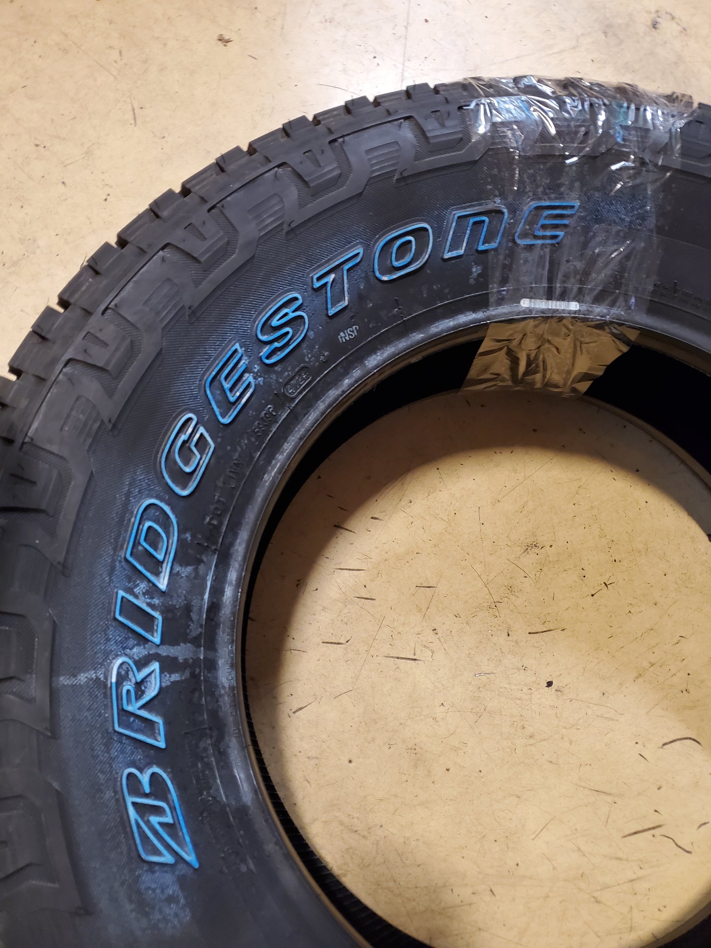 BRIDGESTONE DUELER A/T REVO 3 OWL LT 275 70 18 125/122S 10PLY TIRE 000027