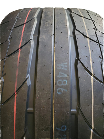 NITTO NT555RII BSW P 305 35 19 106W XL RACING TIRE 108640