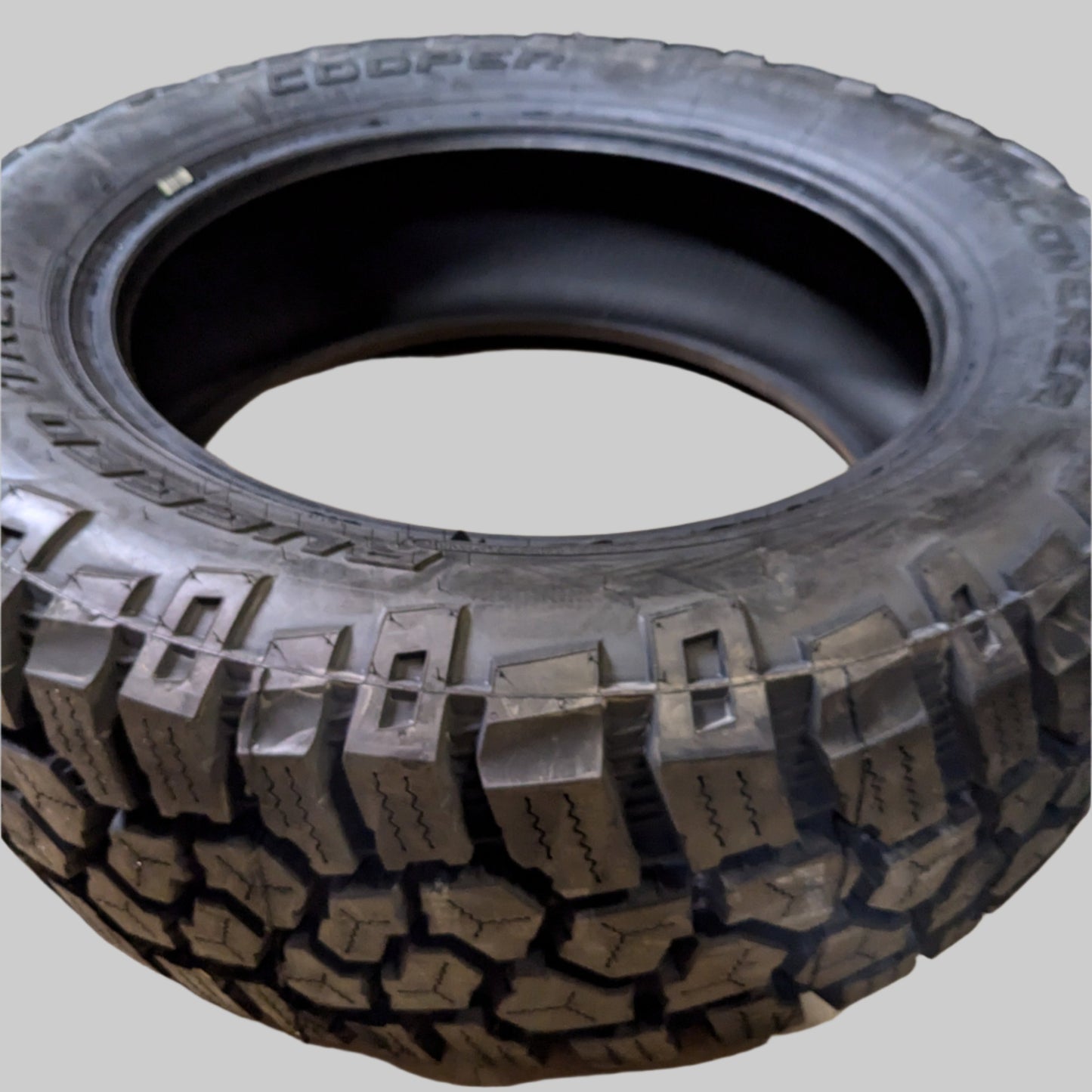 2 COOPER DISCOVERER RUGGED TREK BSW LT 265 60 20 121/118Q LRE 10 PLY ALL TERRAIN TIRES 170062007