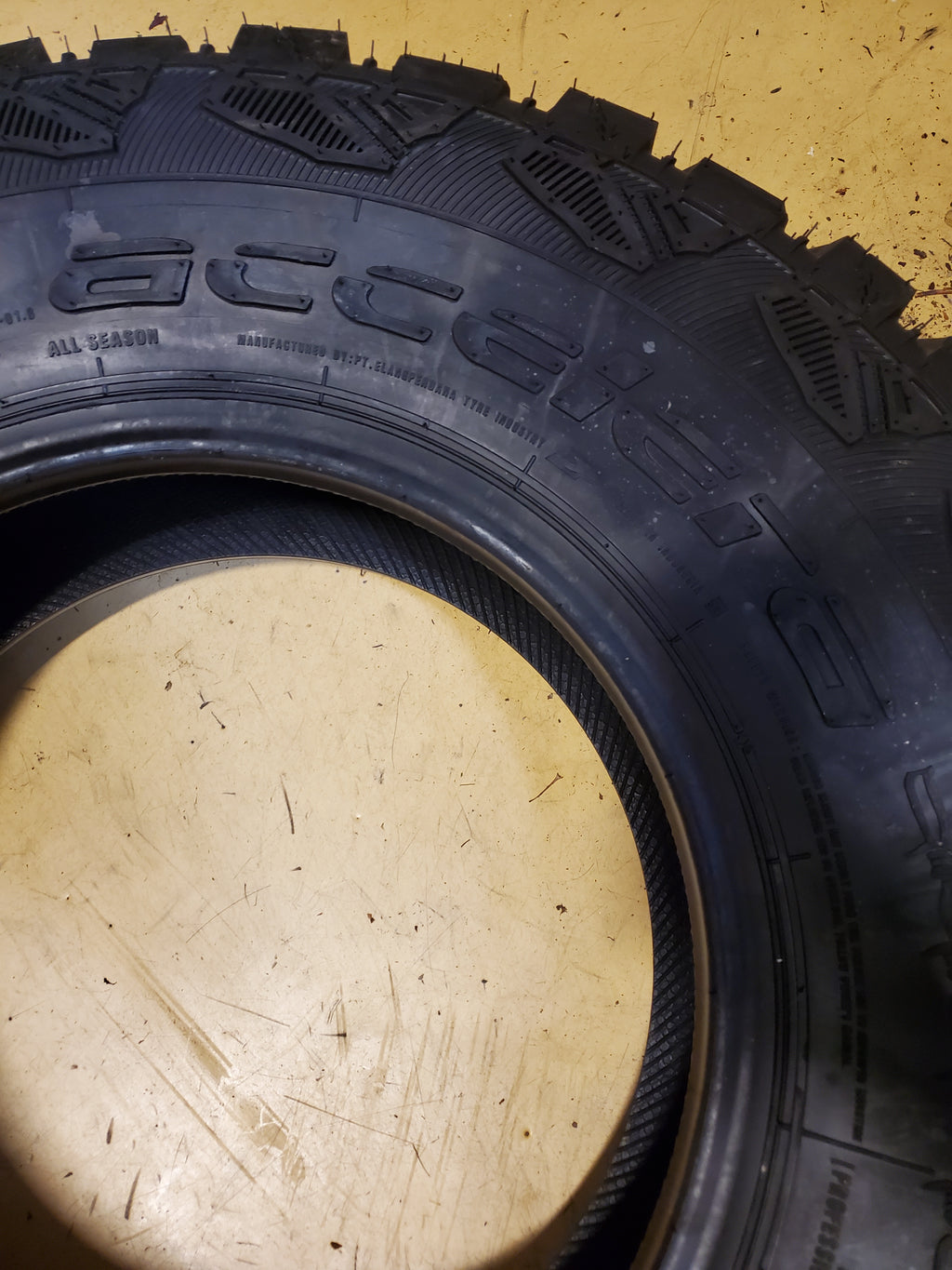 ACCELERA M/T-01 BSW LT 235 85 16 120/116Q 10PLY MUD TIRE 1200047968