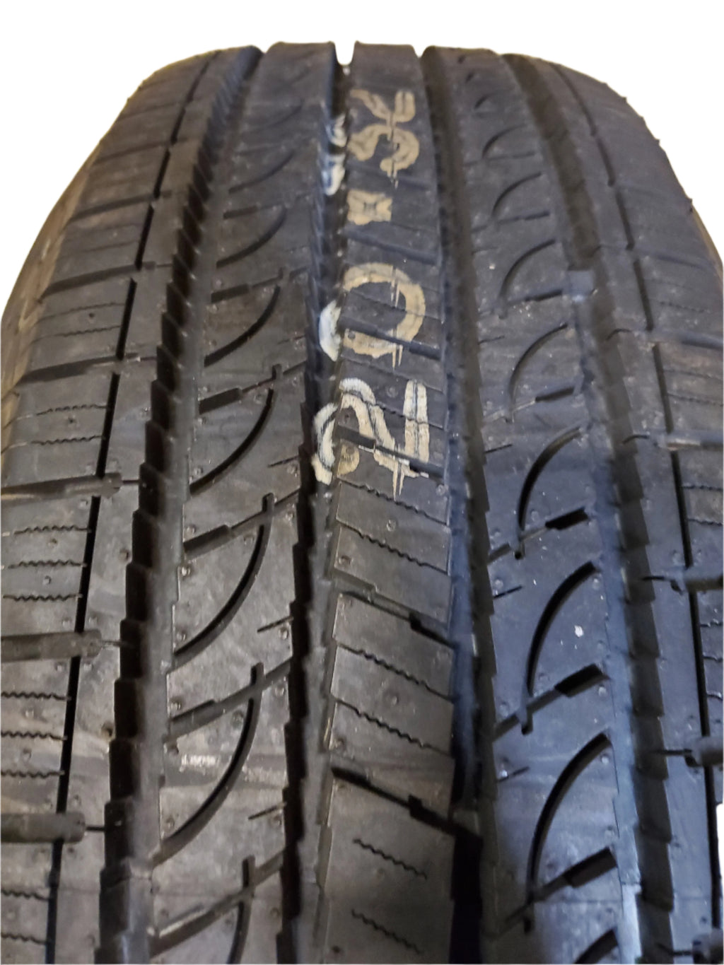 YOKOHAMA GEOLANDAR H/T G056 BSW P 245 60 18 104H HIGHWAY TIRE 110105606