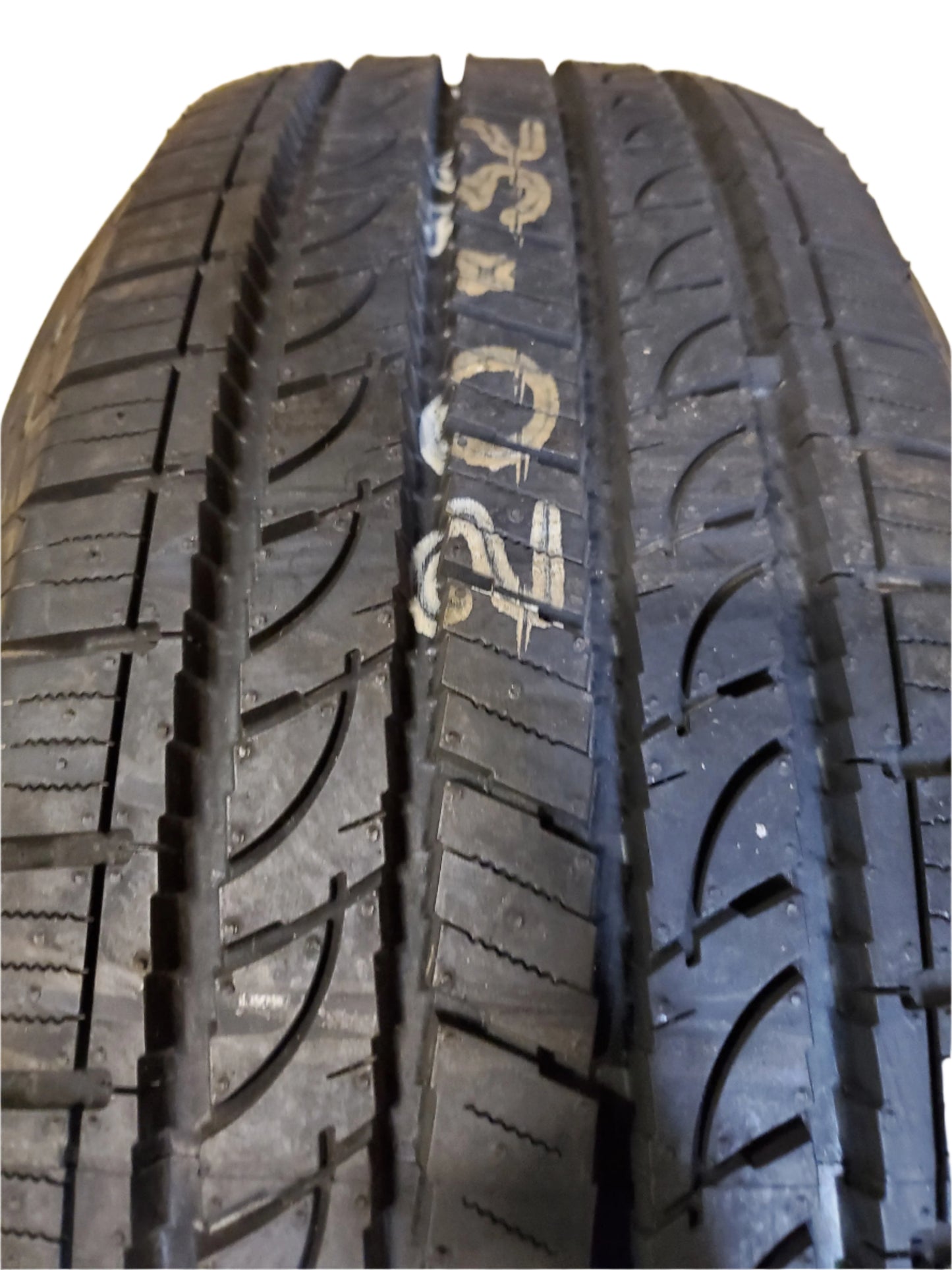 YOKOHAMA GEOLANDAR H/T G056 BSW P 245 60 18 104H HIGHWAY TIRE 110105606