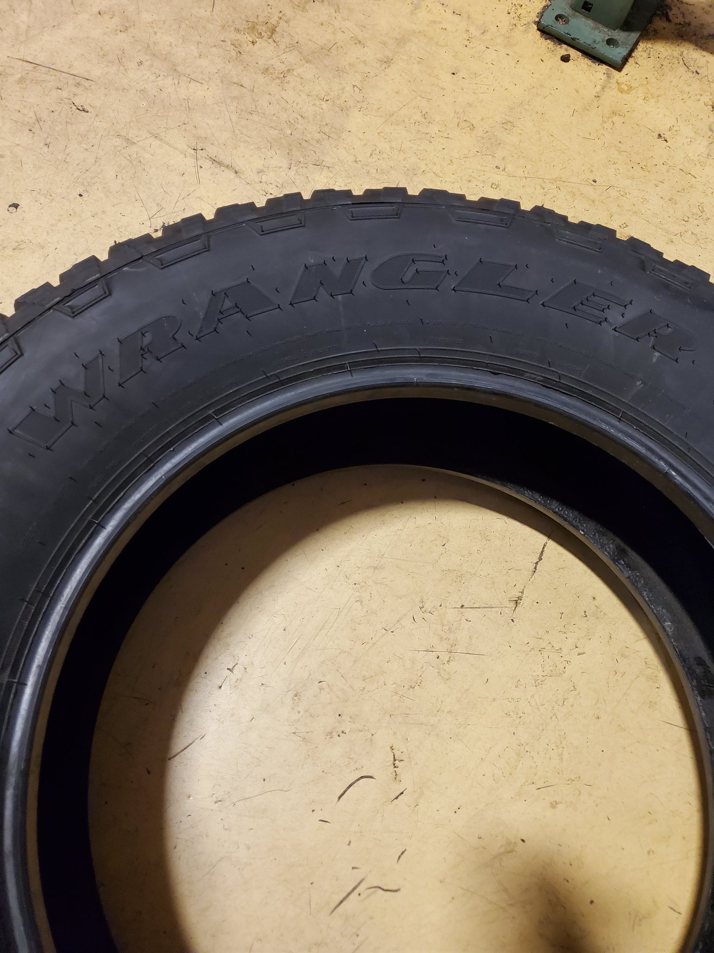 2 GOODYEAR WRANGLER TRAILRUNNER AT LT 275 65 20 126/123S 10PLY TIRE 742299681