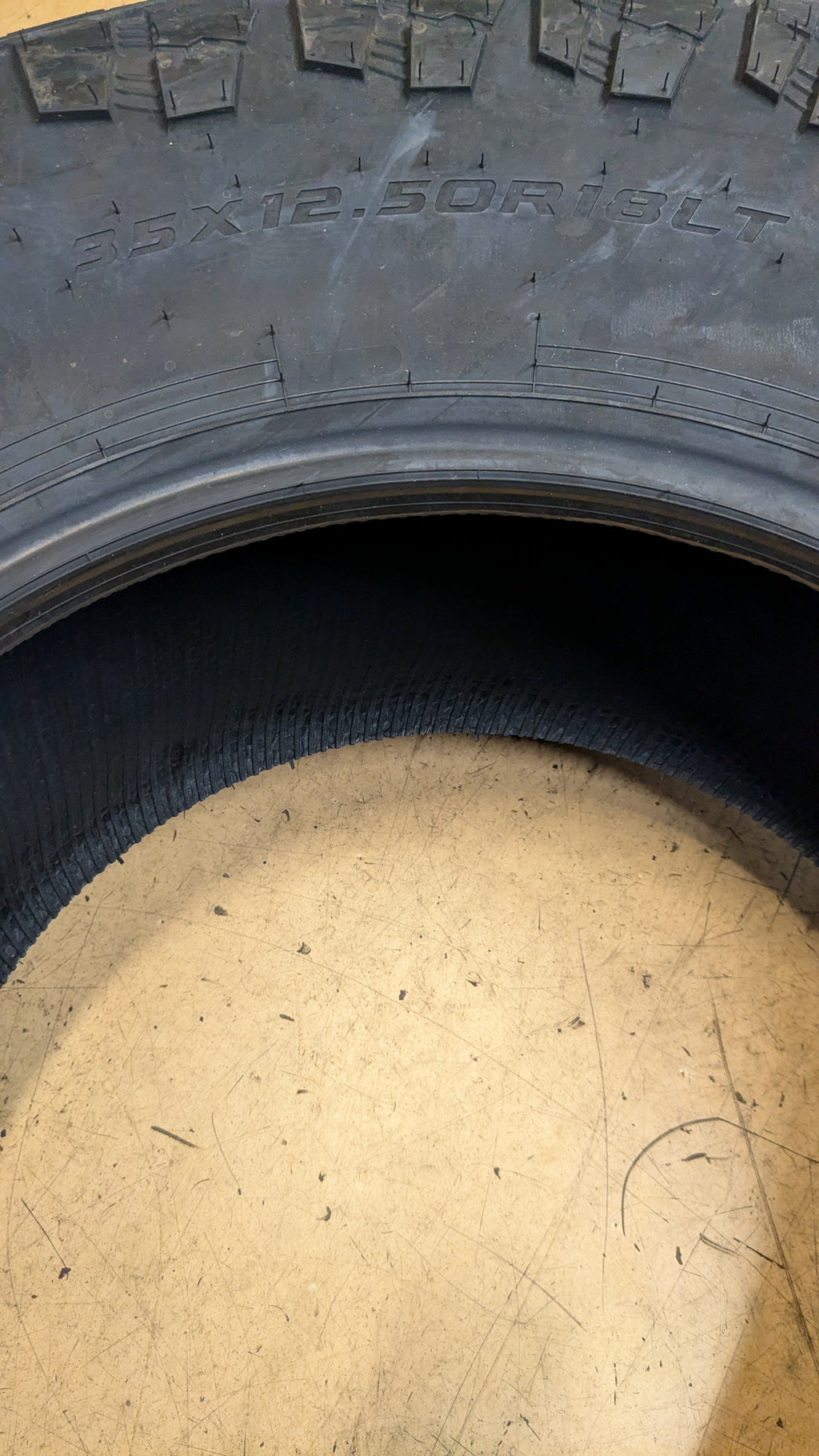 MASTERCRAFT COURSER TRAIL HD BSW LT 35 12.5 18 128R 12PLY TIRE 175081010