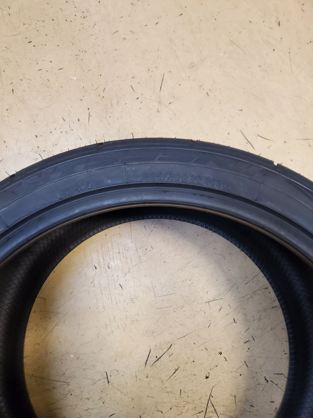 NITTO NT555RII BSW P 305 30 20 103W XL RACING TIRE 108560