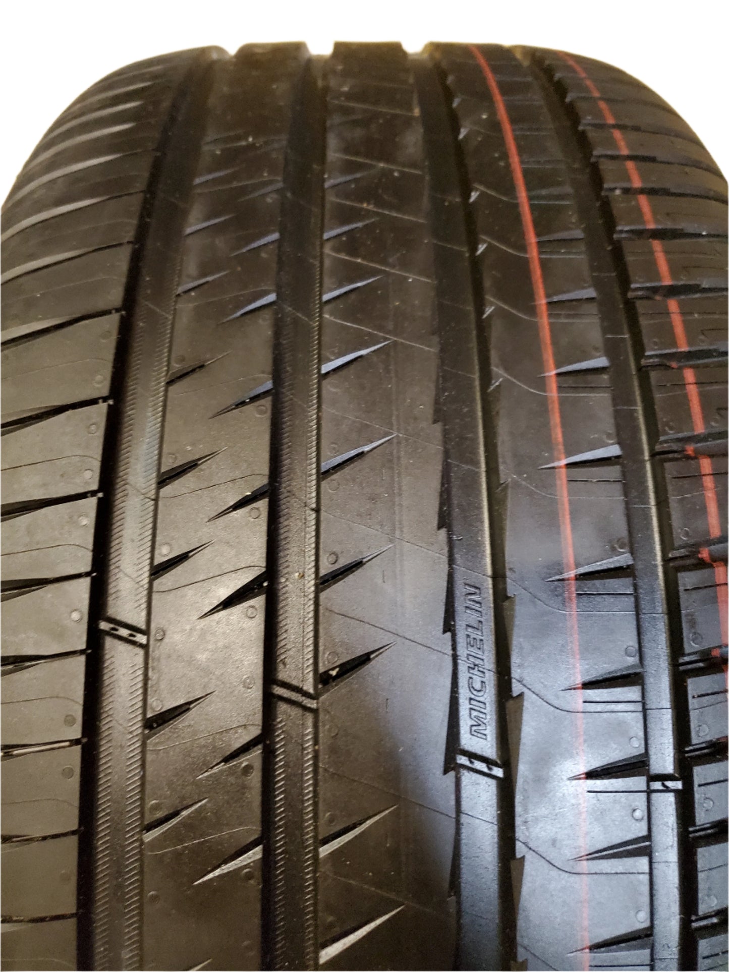 MICHELIN PILOT SPORT EV LM1 FOAM BSW P 265 40 20 104Y XL EV TIRE TIRE 08150
