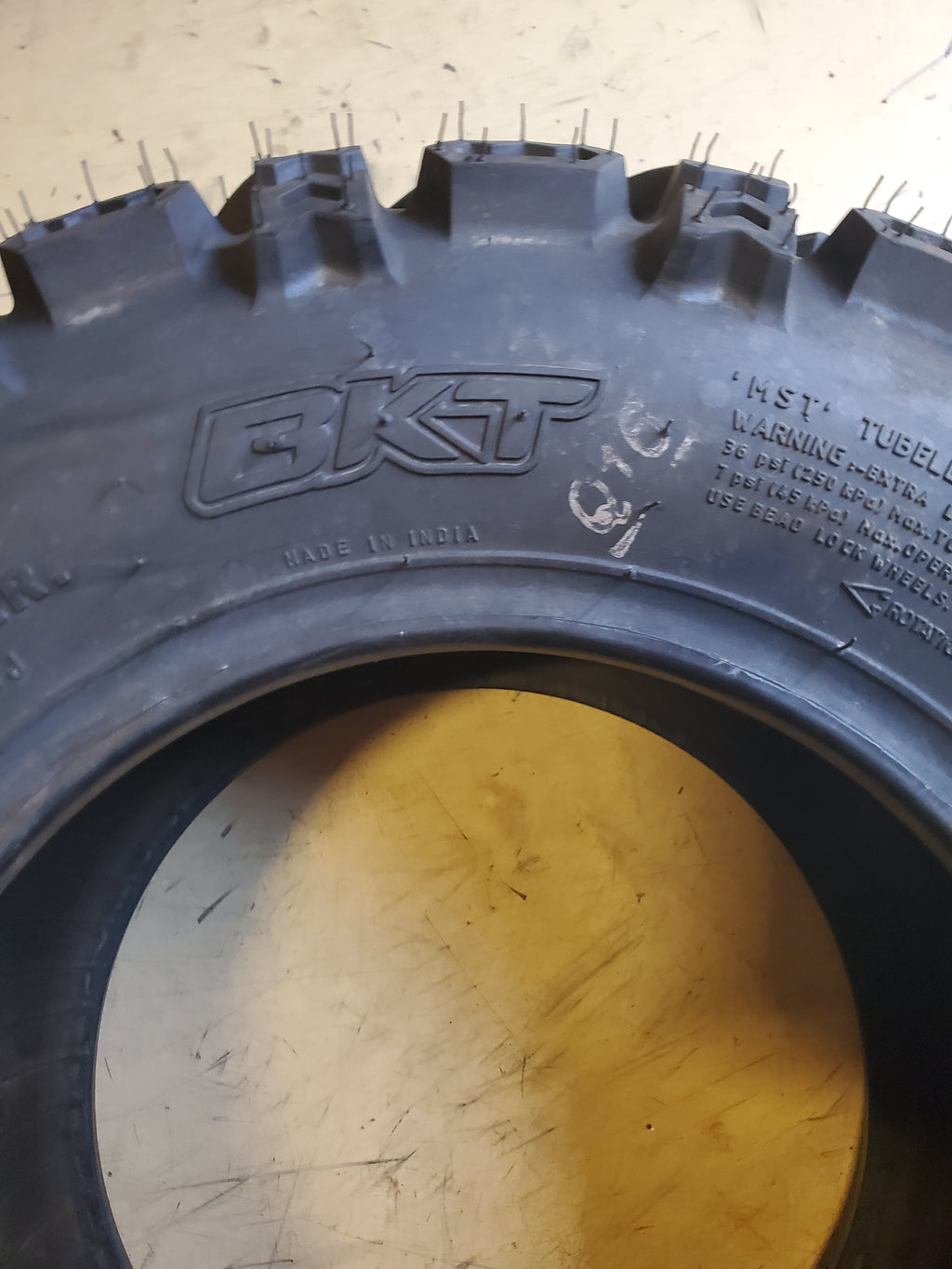 NOS BKT W207 BSW AT 24 8 12 40J 6PLY ATV/UTV TIRE 94001569