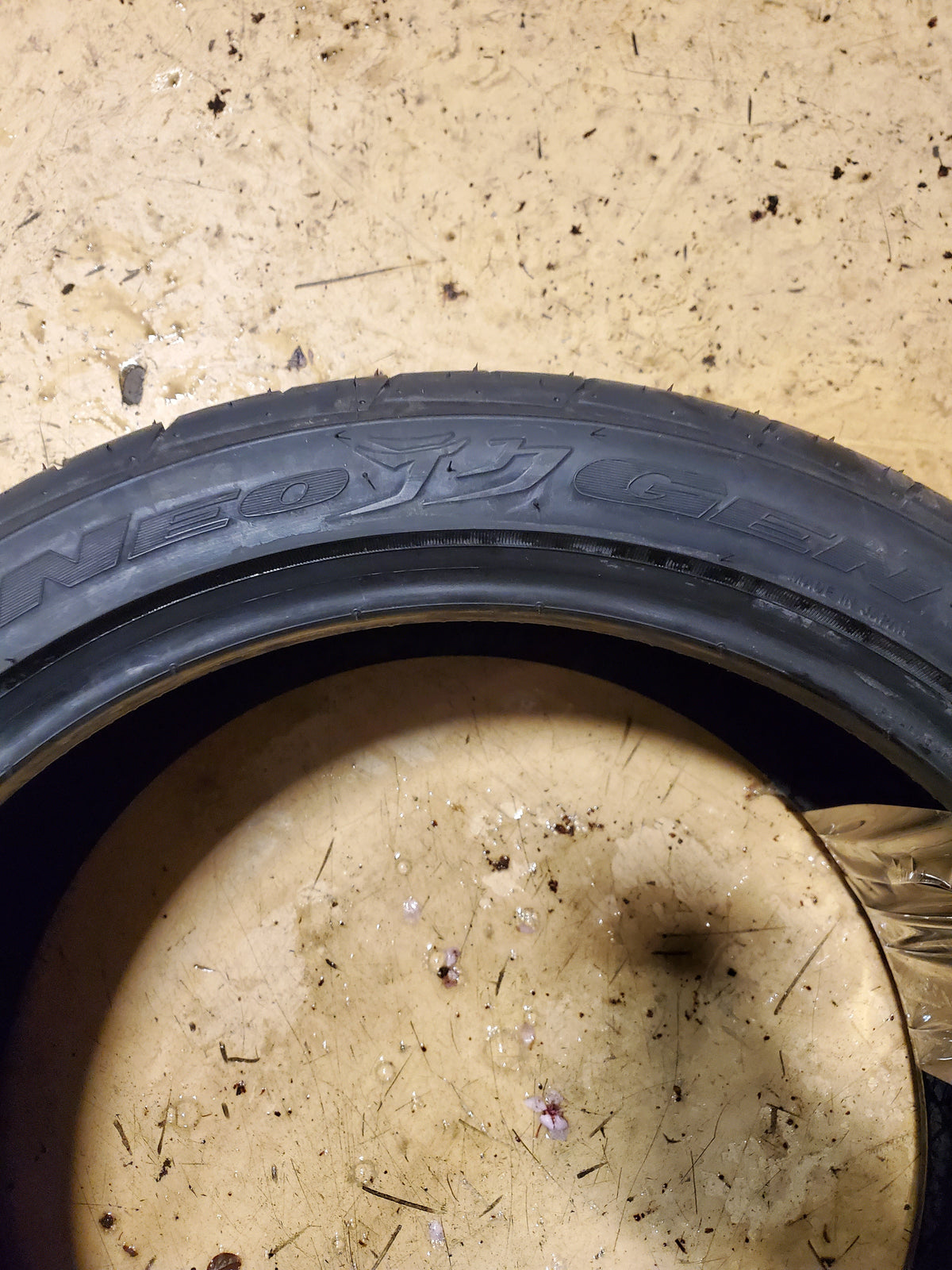 NITTO NEO GEN BSW P 235 40 18 95W XL ALL SEASON TIRE 185230