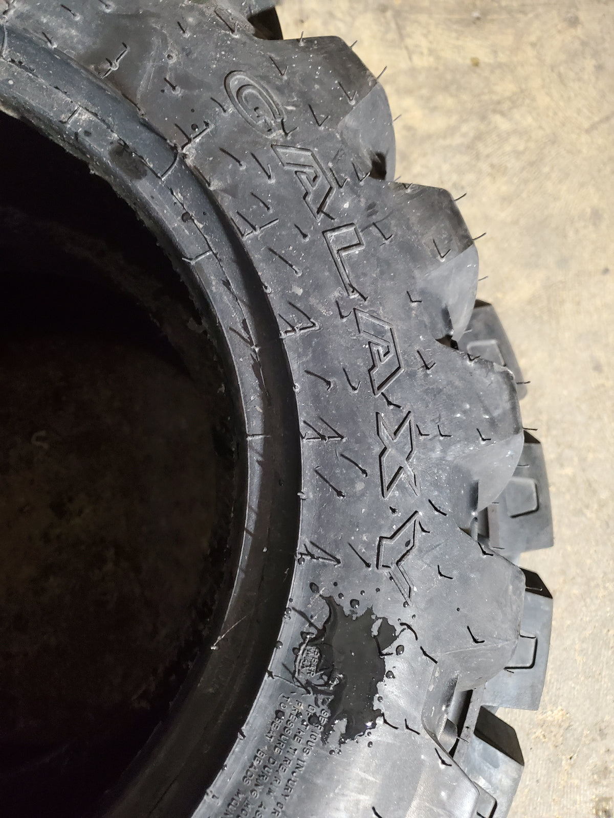 NOS GALAXY MARATHONER R4 BSW  25 8.50 14 016A2 6PLY FORKLIFT TIRE 102103