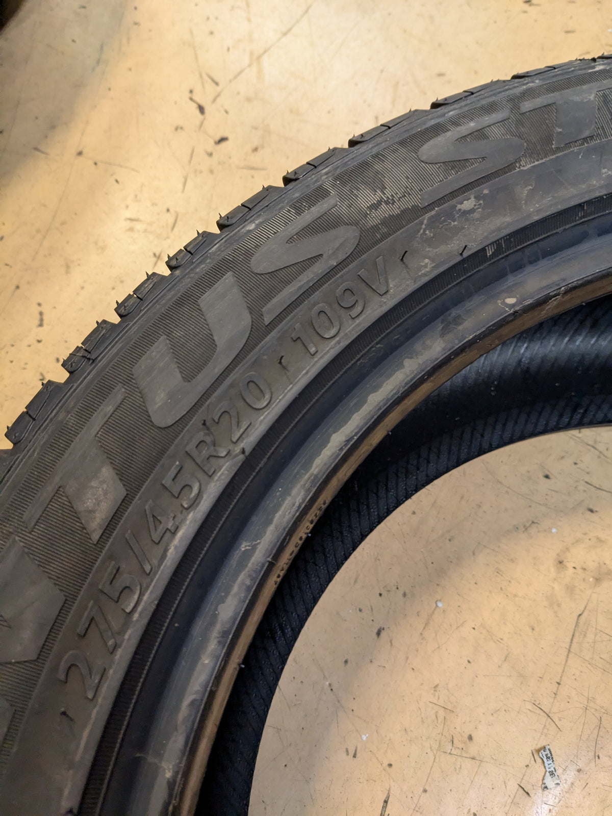 HANKOOK VENTUS ST RH06 P 275 45 20 109V XL ALL SEASON TIRE 1004296