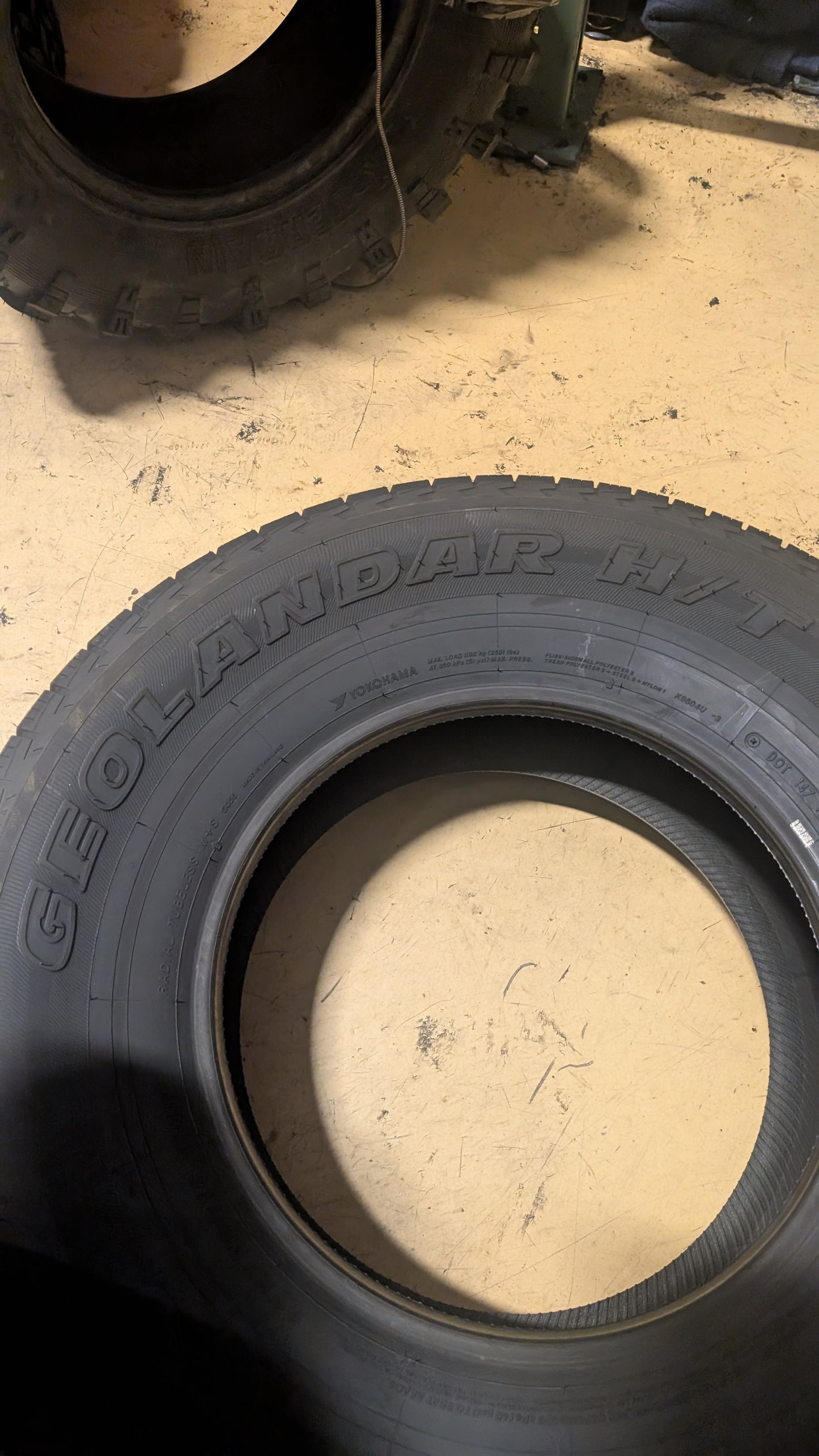 YOKOHAMA GEOLANDAR H/T G056 BSW P 275 70 16 114H HIGHWAY TIRE 110105642