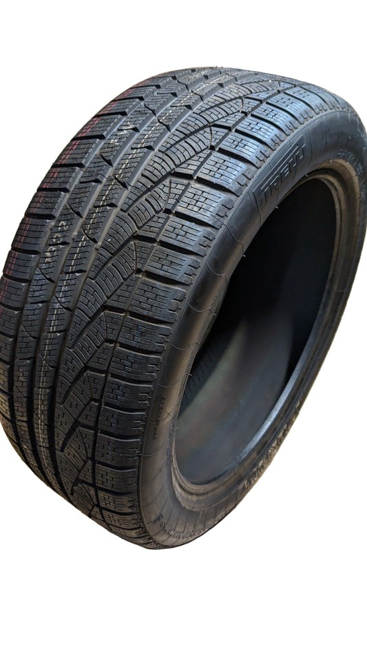 NOS PIRELLI WINTER SOTTOZERO SERIE 2 BSW P 265 45 20 108W WINTER TIRE 1877900