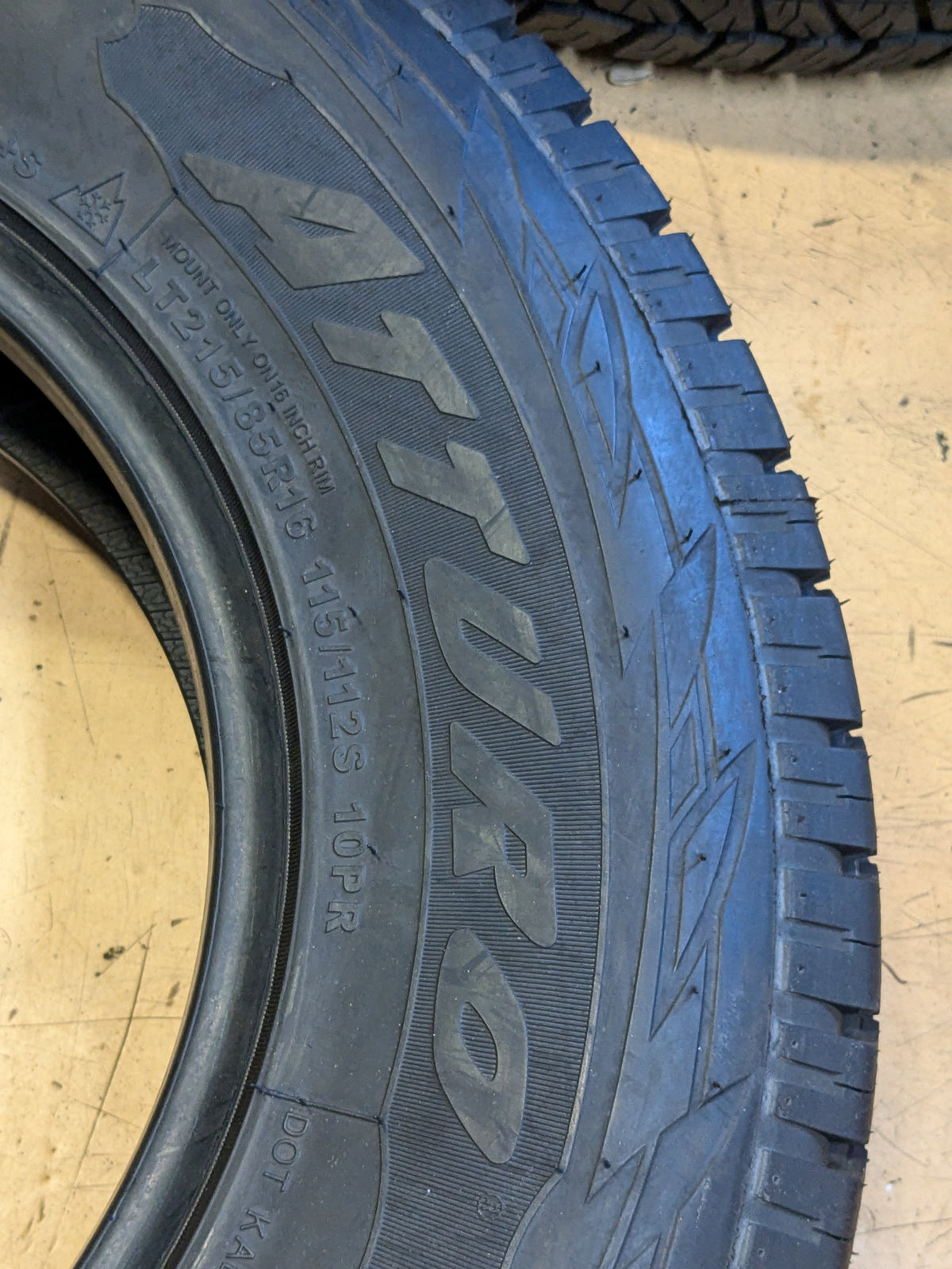 ATTURO TRAIL BLADE A/T LT 215 85 16 115/112S LRE 10PLY ALL TERRAIN 16004