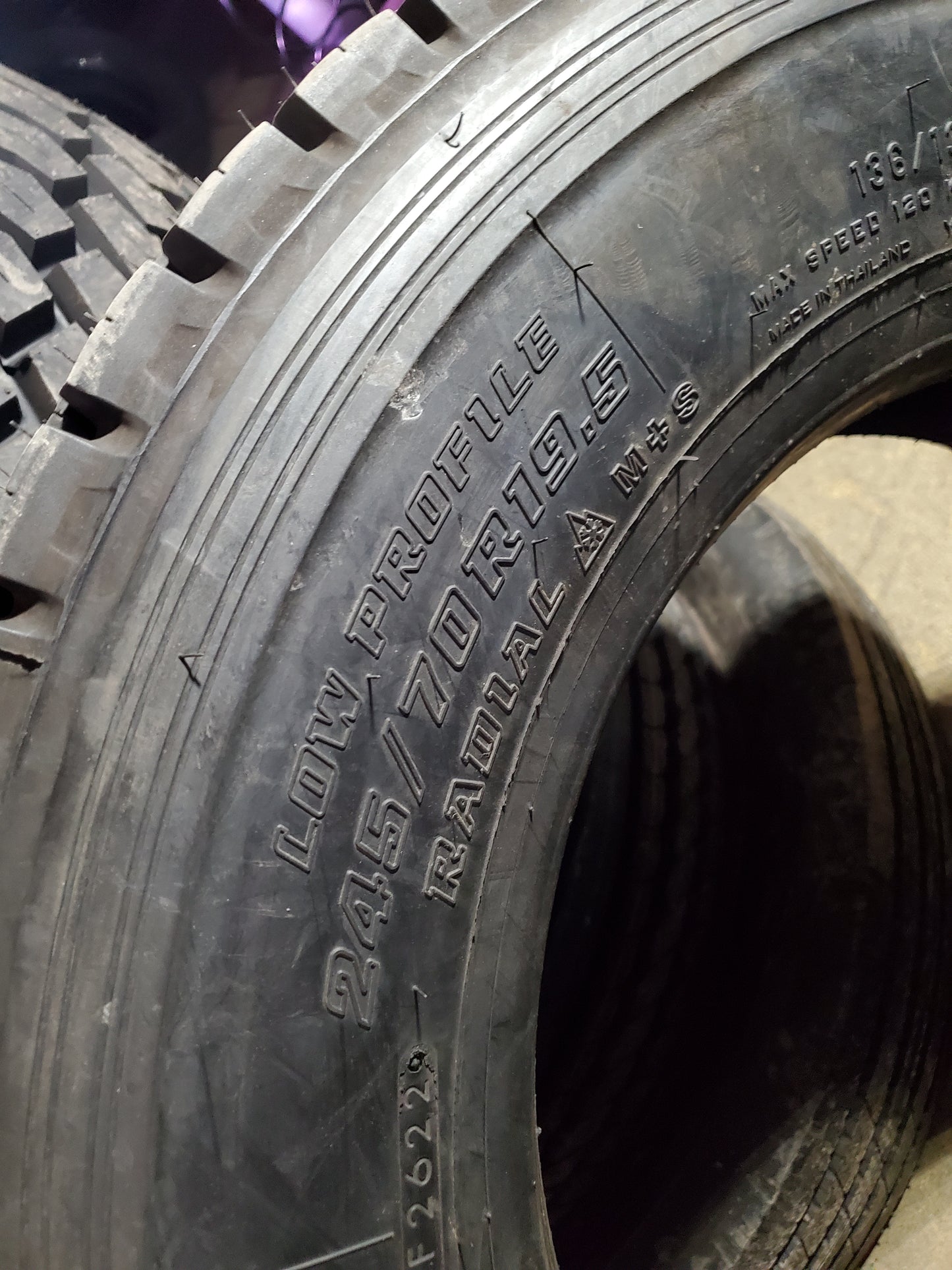 BRIDGESTONE M729 BSW LT 245 70 19.5 136/134L 16PLY DRIVE TIRE 227040