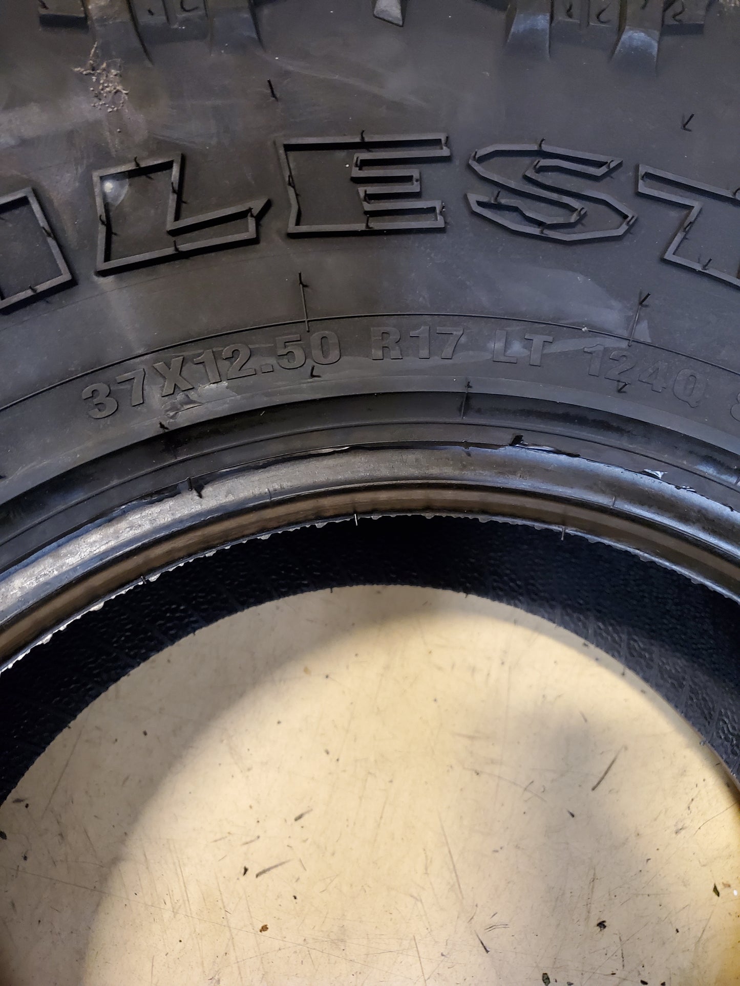 MILESTAR PATAGONIA M/T-02 BSW LT 37 12.5 17 124Q 8PLY MUD TIRE 22050504
