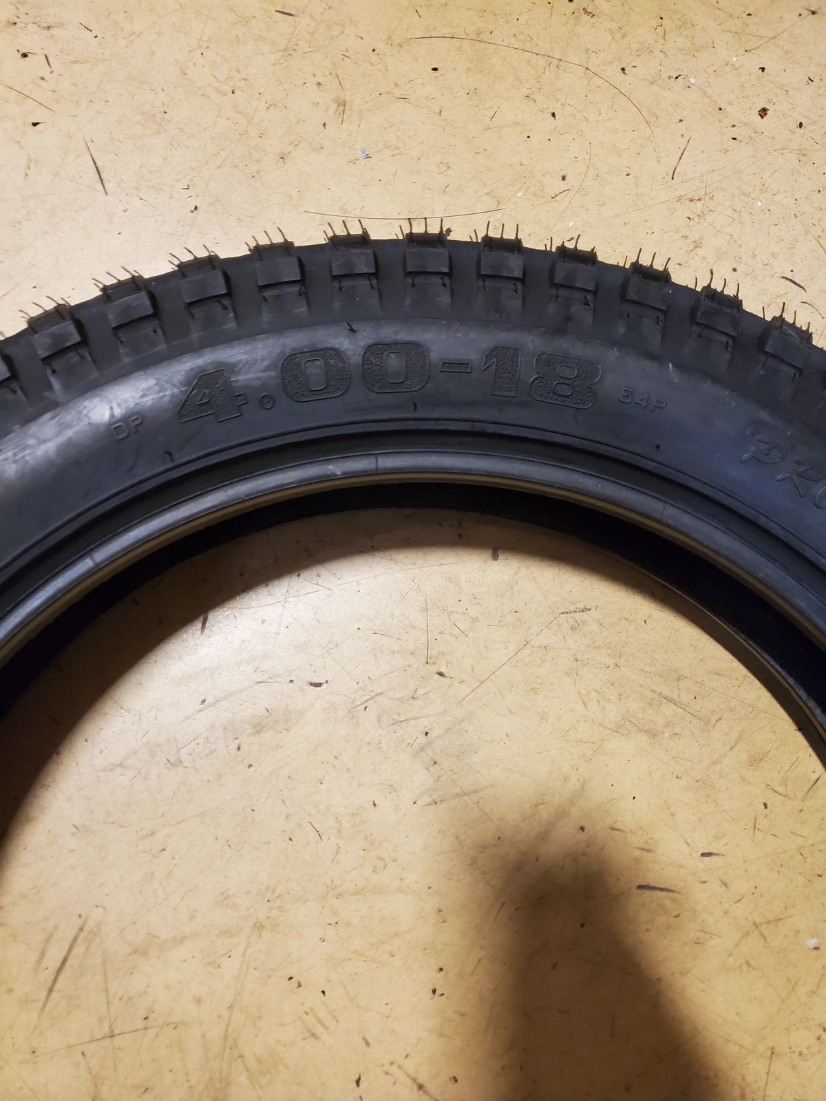 PIRELLI MT43 BSW 4 18 64P PRO TRIAL REAR TIRE 1414500