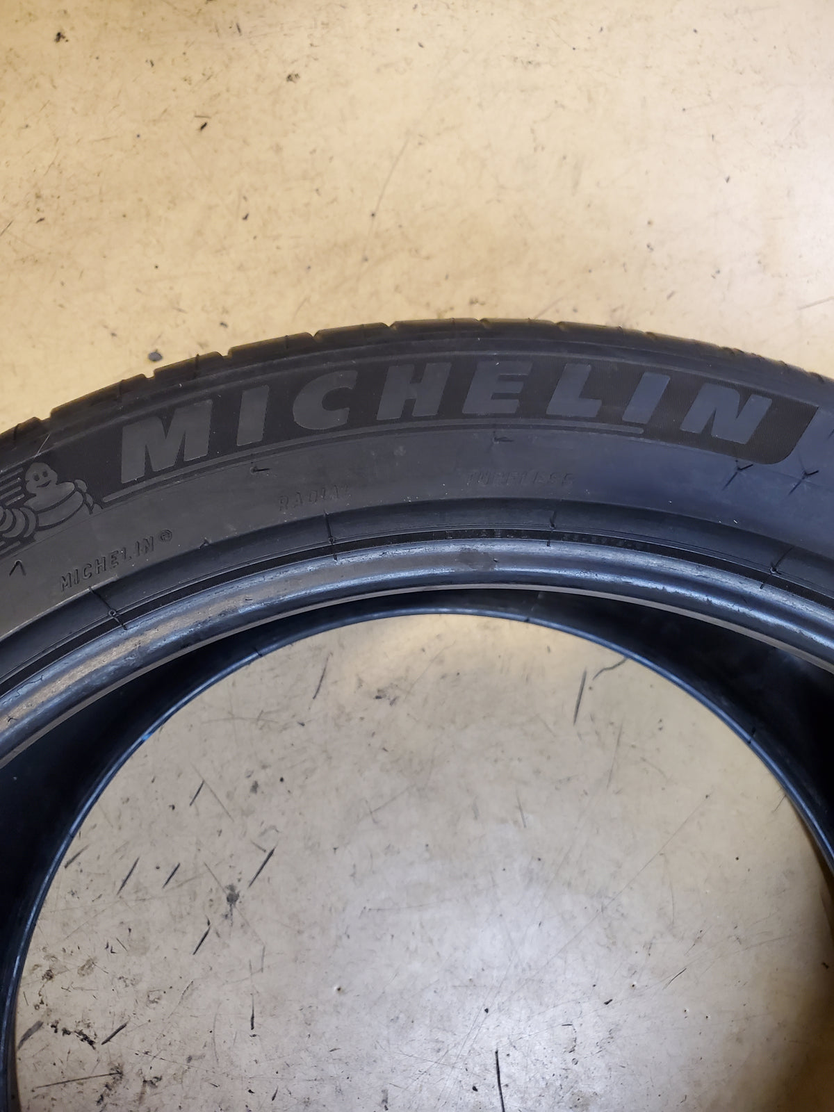 2 MICHELIN PILOT SPORT 4S MO1 BSW P 325 35 22 114Y XL PERFORMANCE TIRE 81332