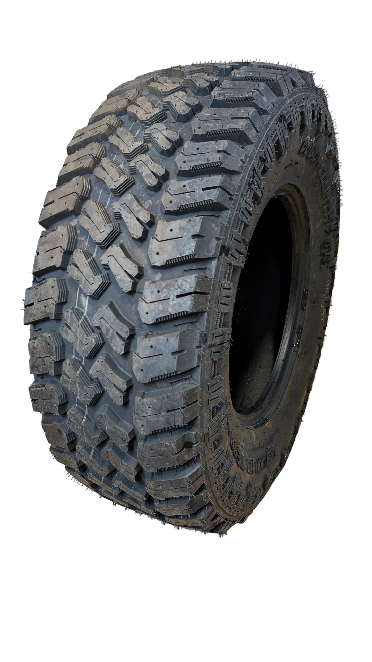 ROUGH COUNTRY MUD TERRAIN M/T BSW LT 35 12.5 17 121R 10PLY MUD TERRAIN TIRE 98010127