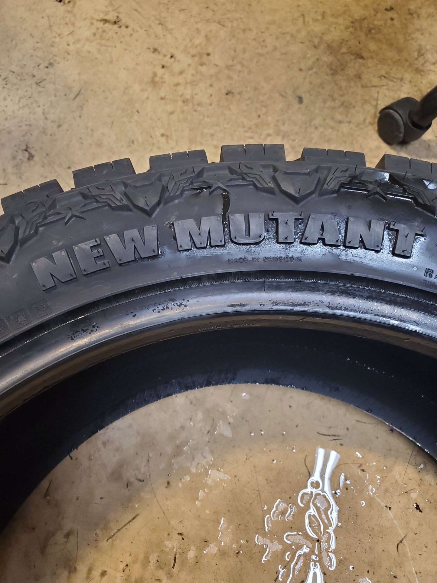 PREDATOR NEW MUTANT X-AT BSW LT 33 12.5 22 109R 10PLY ALL TERRAIN TIRE PRXAT32