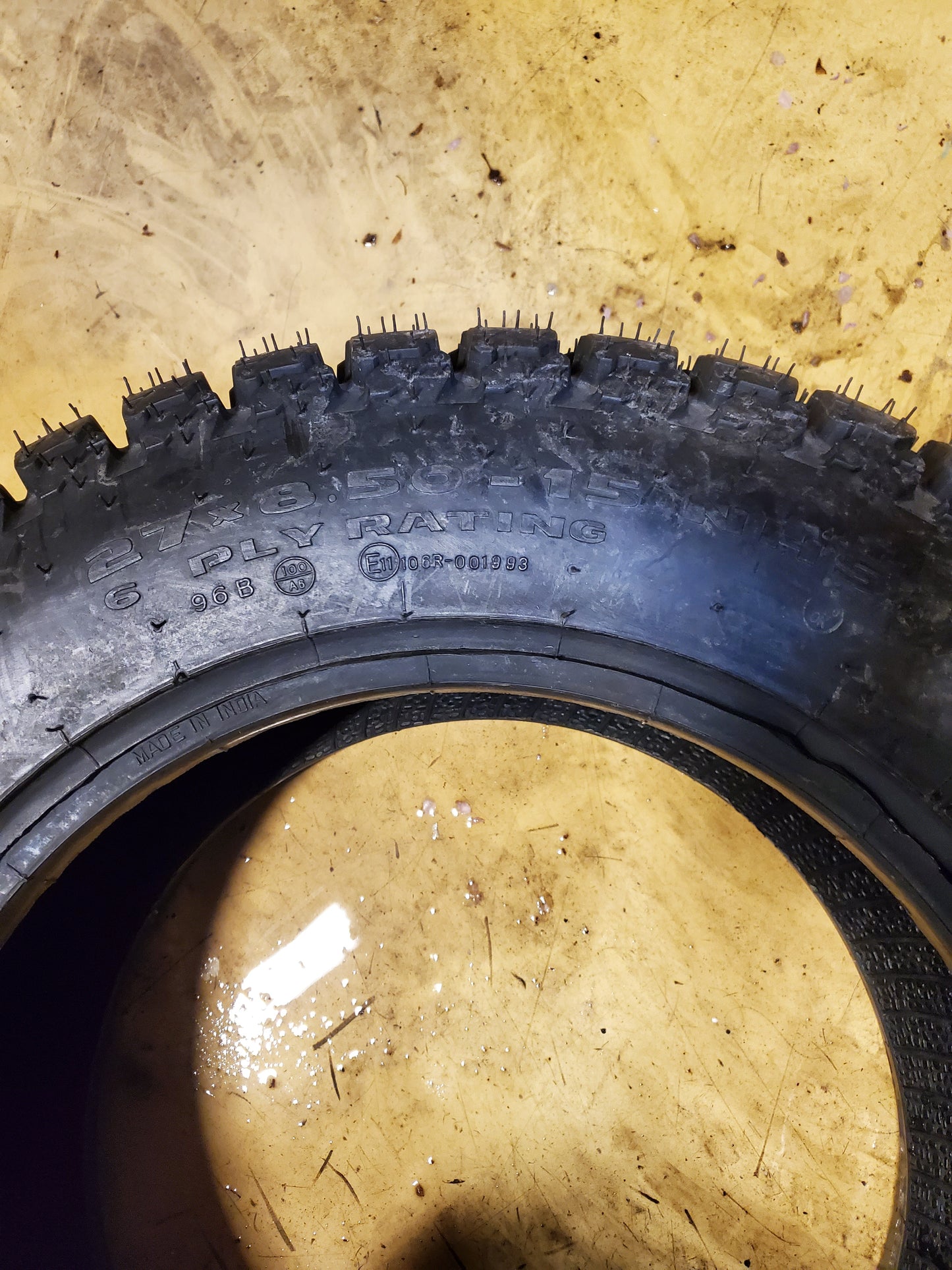 GALAXY MIGHTY MOW BSW 27 8.5 15 6PLY LAWN TIRE 135141