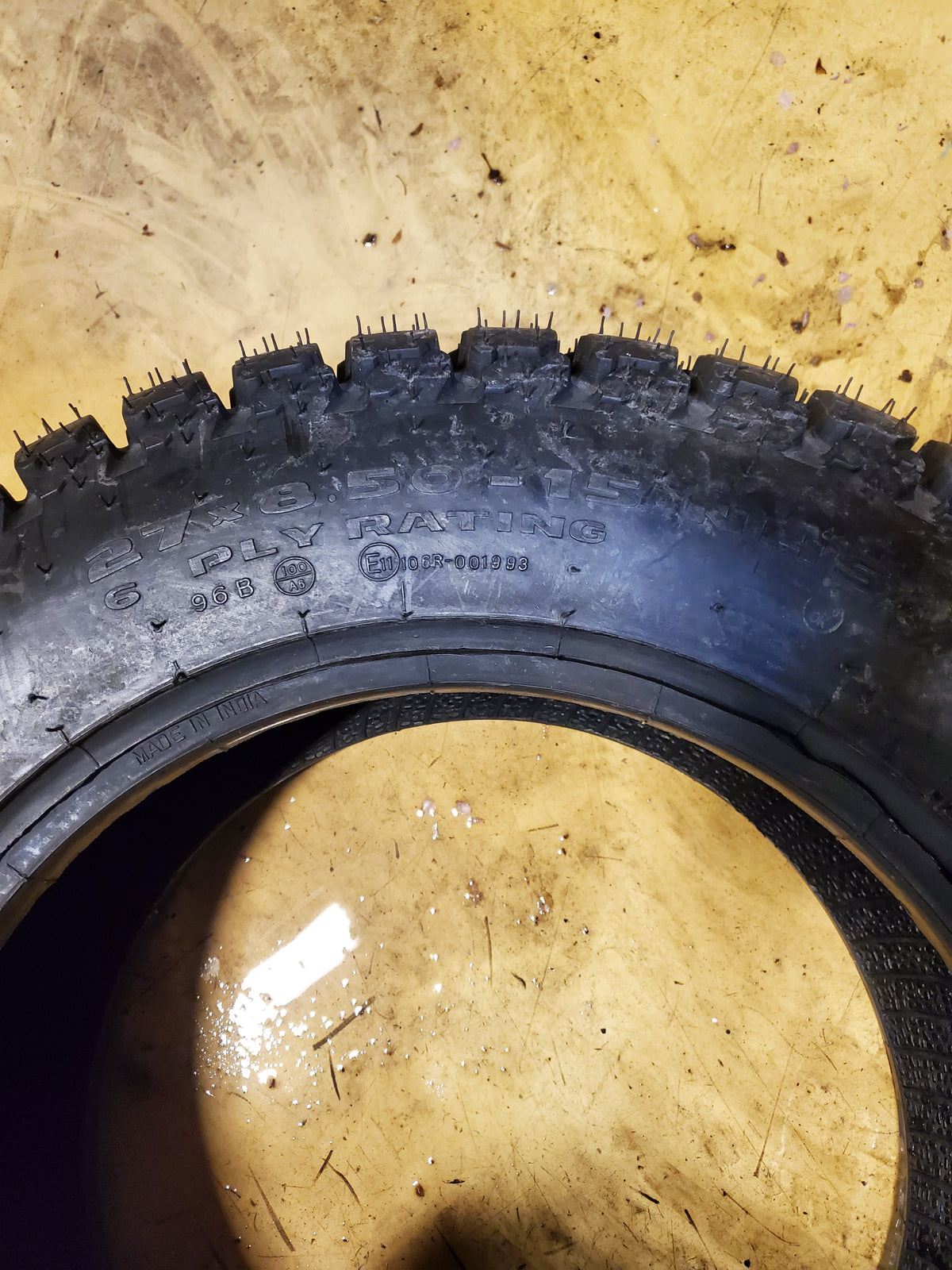 GALAXY MIGHTY MOW BSW 27 8.5 15 6PLY LAWN TIRE 135141