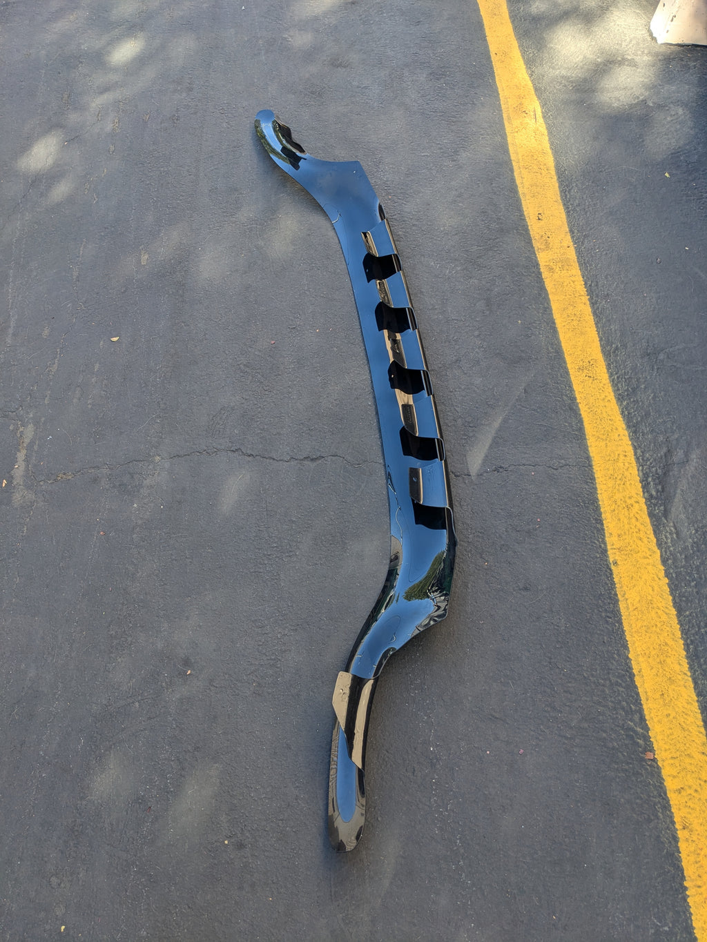 AUTO VENTSHADE BUGFLECTOR II 25837 STONE/BUG DEFLECTOR FOR 2007-2011 GMC YUKON (EXCLUDES HYBRID MODELS) NEW SR