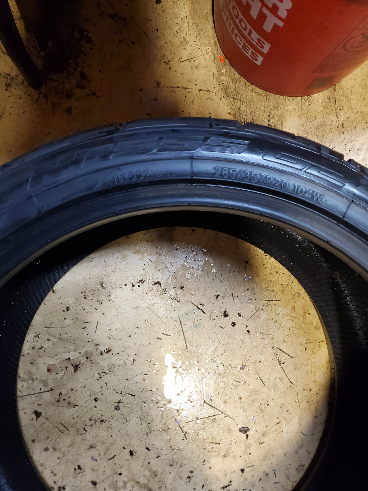 2 NITTO NT555 G2 BSW P 285 35 20 104W XL UHP TIRE 211440
