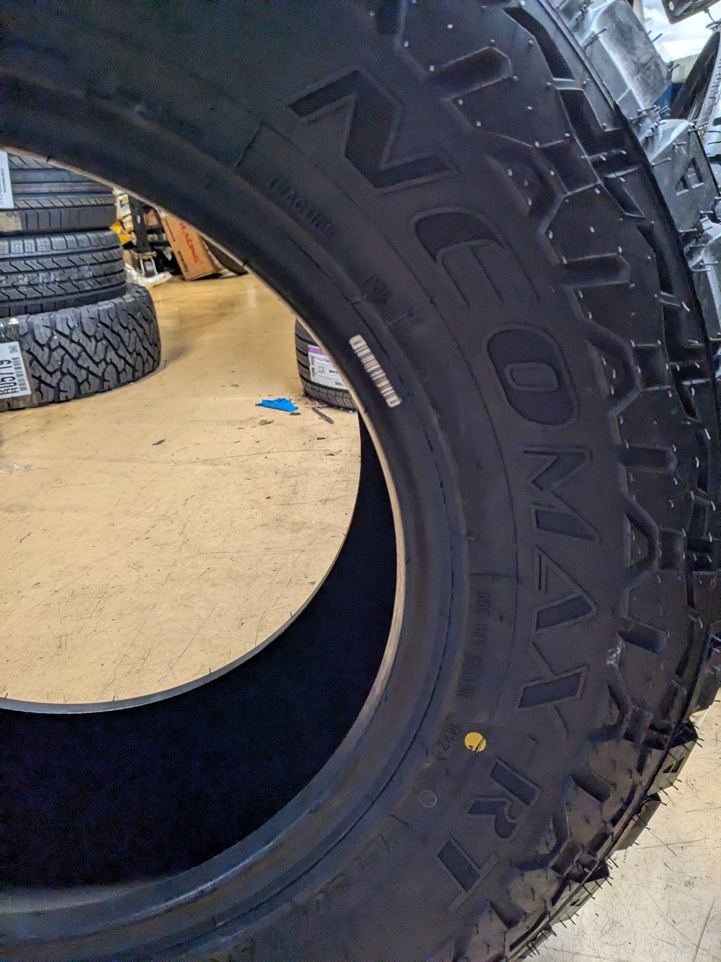 NEOTERRA NEOMAX R/T BSW LT 305 65 17 121/118Q RUGGED TERRAIN TIRE 6959613731075