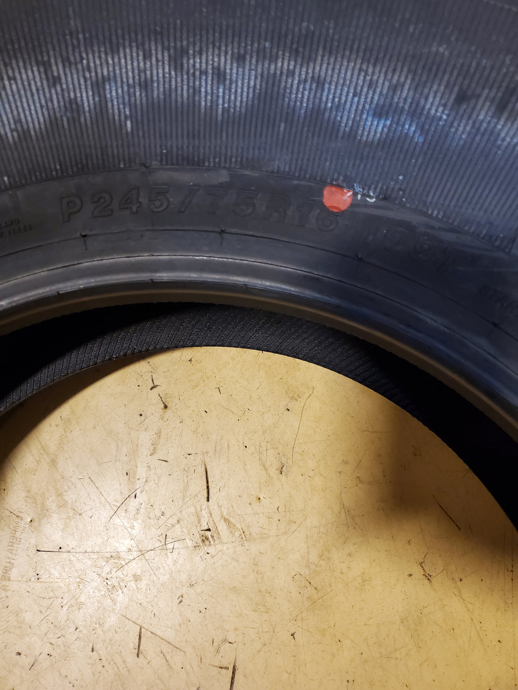 NOS YOKOHAMA GEOLANDAR H/T G056 OWL P 245 75 16 109T HIGHWAY TIRE 110105610