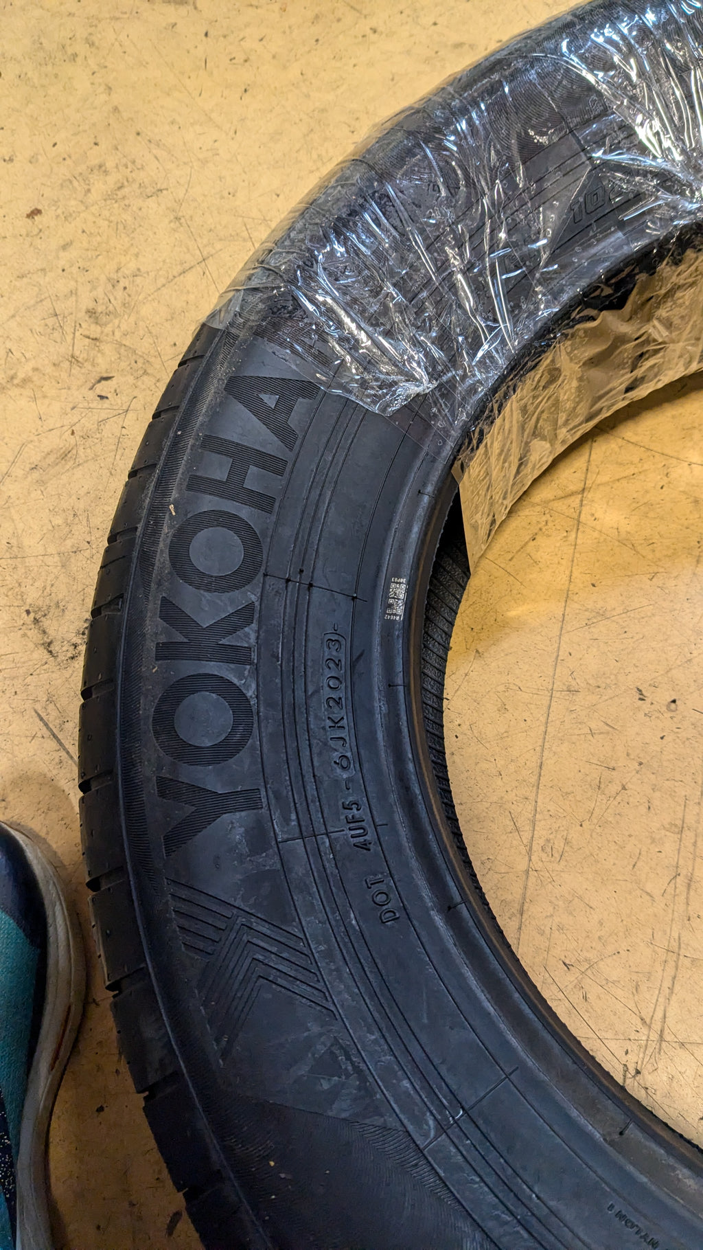 2 YOKOHAMA AVID ASCEND GT  BSW P 225 65 17 102H ALL SEASON TIRE 110132755