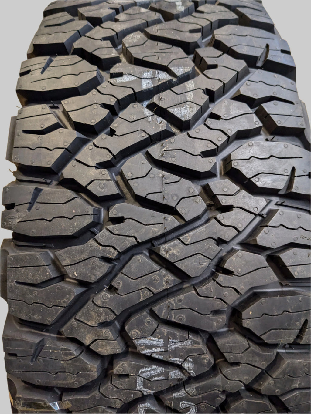 BFGOODRICH ALL-TERRAIN T/A KO3 RWL LT 295 75 16 128/125S 10PLY TIRE 39823