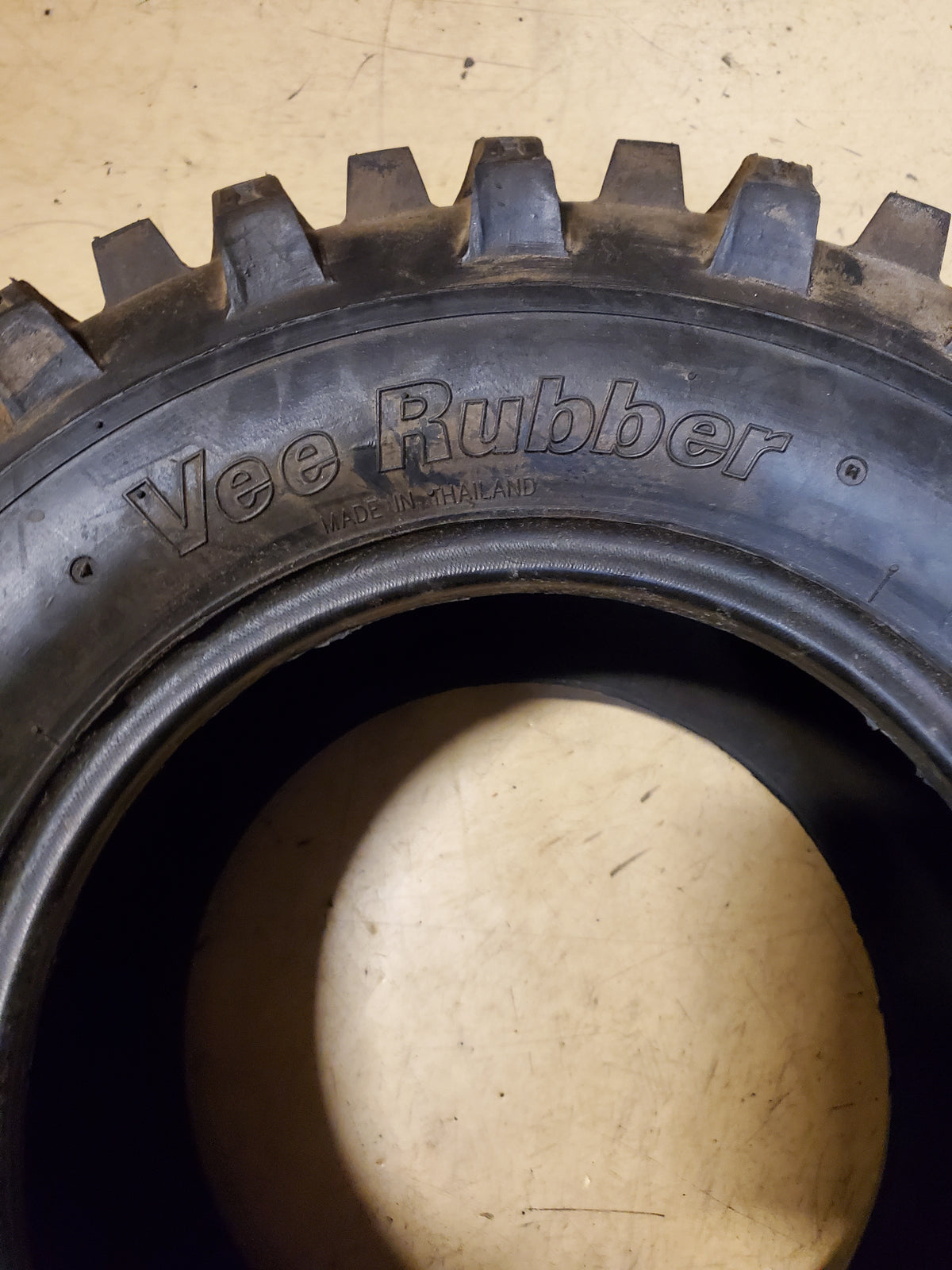 NOS VEE RUBBER GRIZZLY BSW 24 9 11 6PLY ATV/UTV TIRE A18929