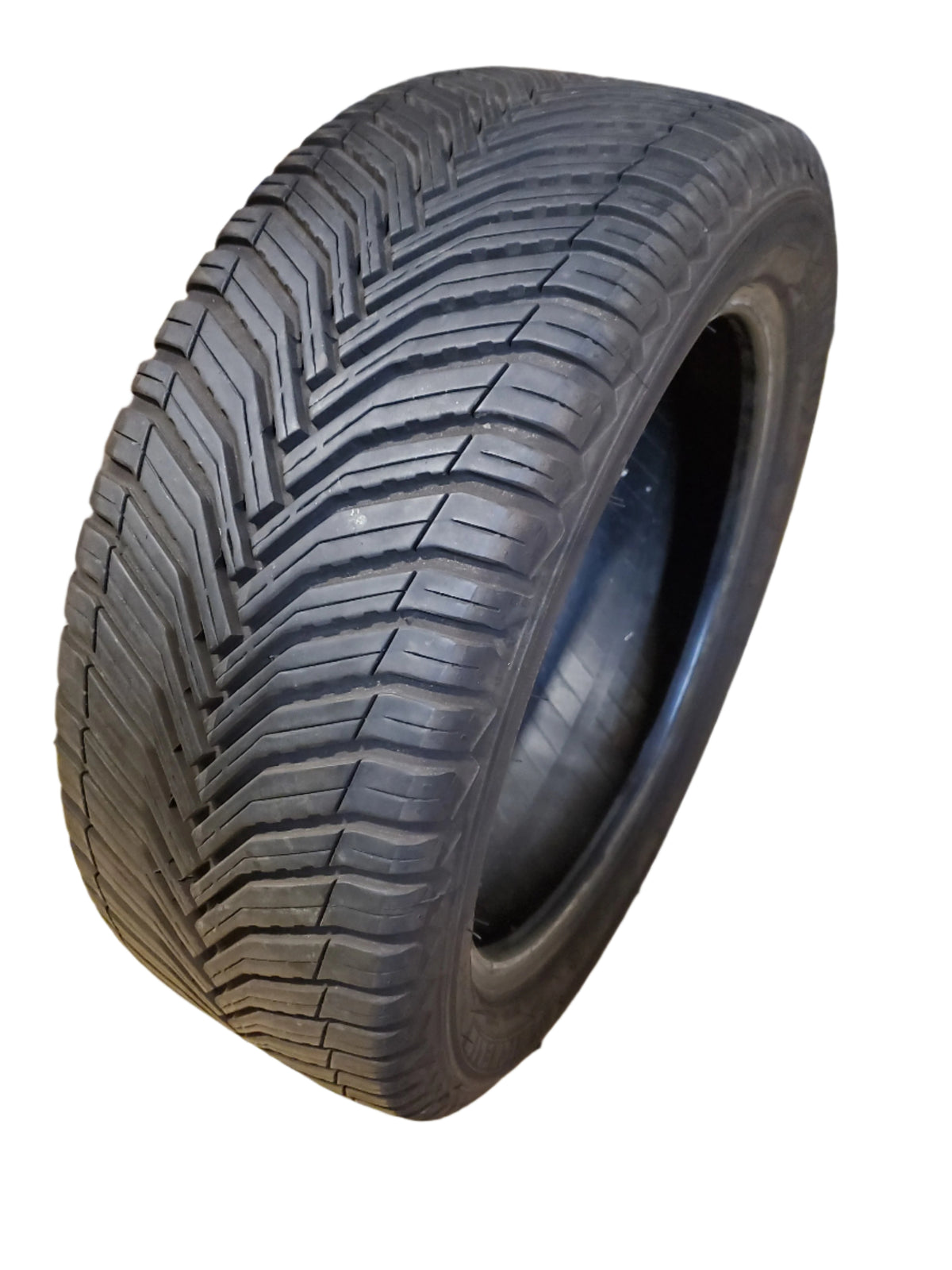 2 USED 9/32” MICHELIN CROSSCLIMATE 2 P 225 50 17 98V XL ALL WEATHER TIRE 69757