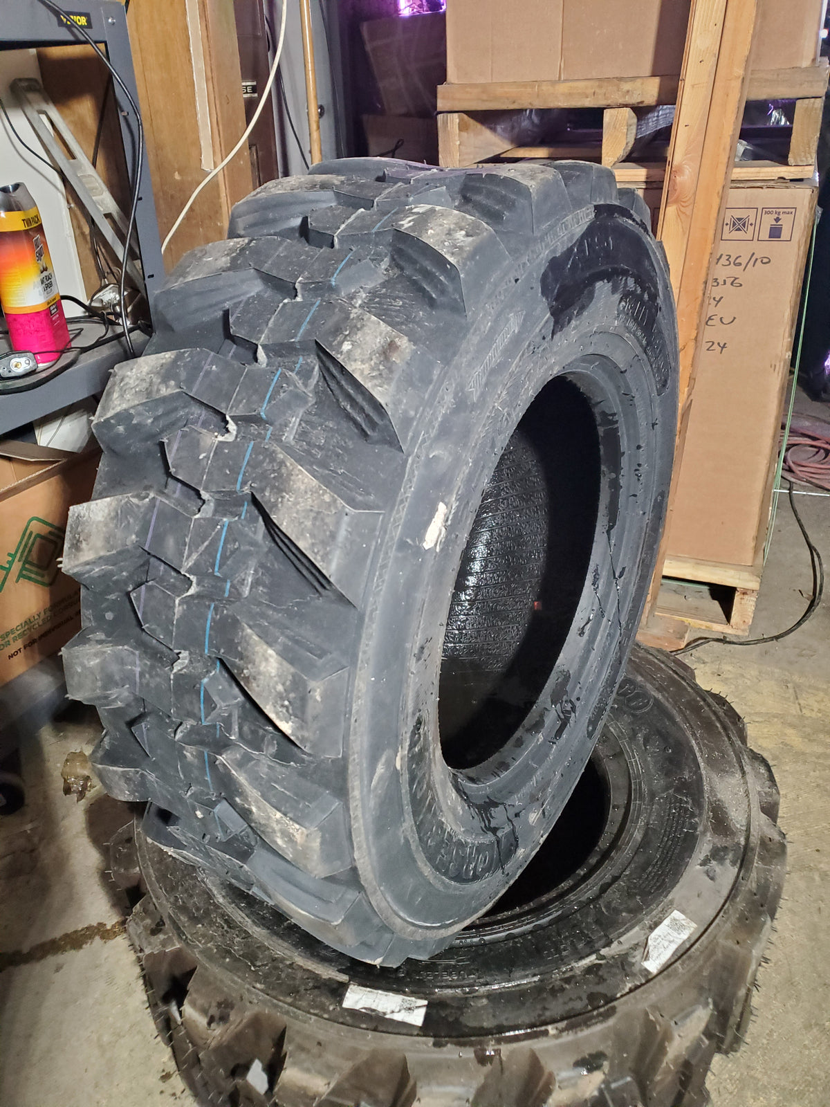 HORSESHOE SKS1 BSW  12 16.5 T168 14PLY SKIDSTEER TIRE K2112210Q1X2
