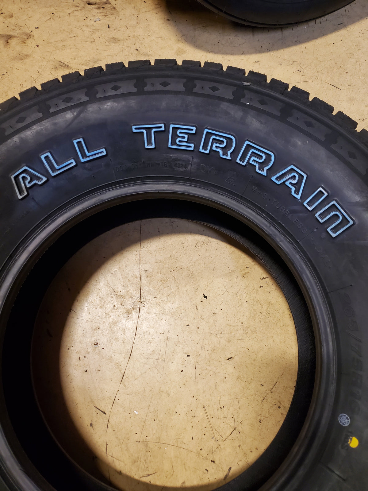 2 TRAIL GUIDE ALL TERRAIN BSW P 265 75 16 116S TIRE TGT81