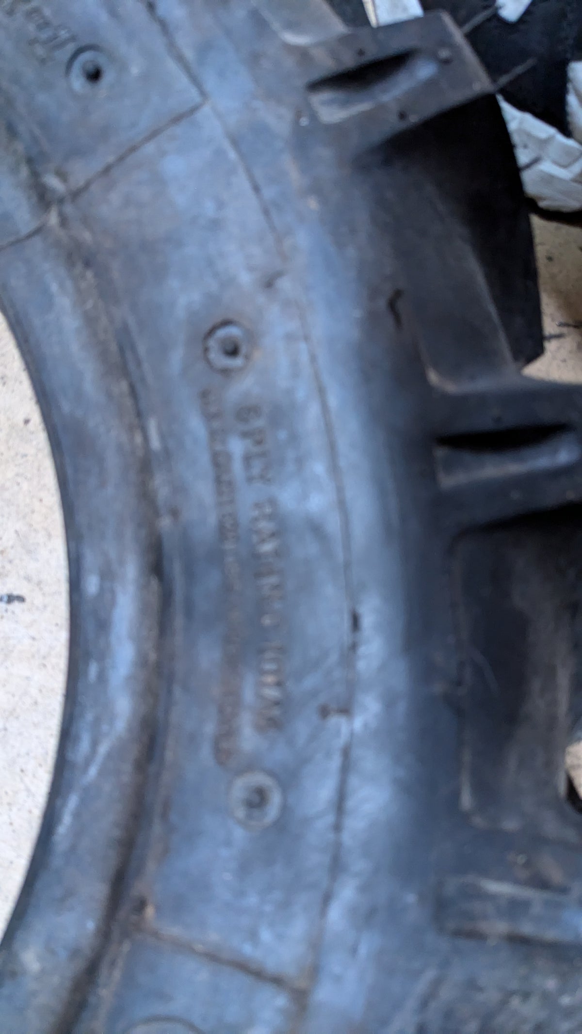AGSTAR BSW 5 90 15 FARM TIRE 300117625
