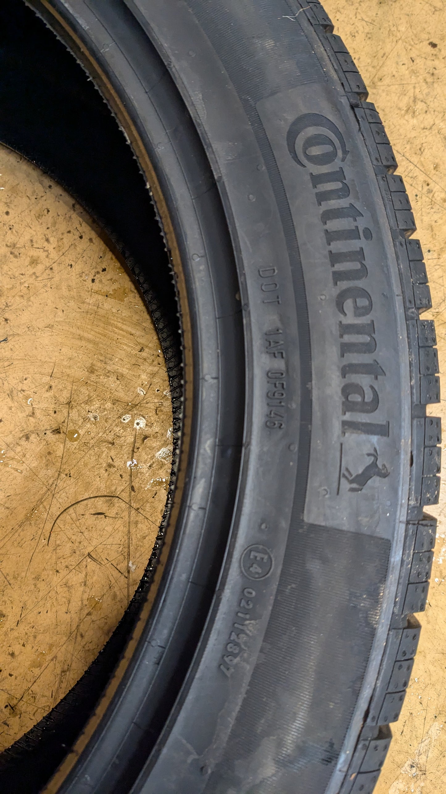 CONTINENTAL CROSS CONTACT LX25 BSW P 285 45 22 114H XL ALL SEASON TIRE 15492530000