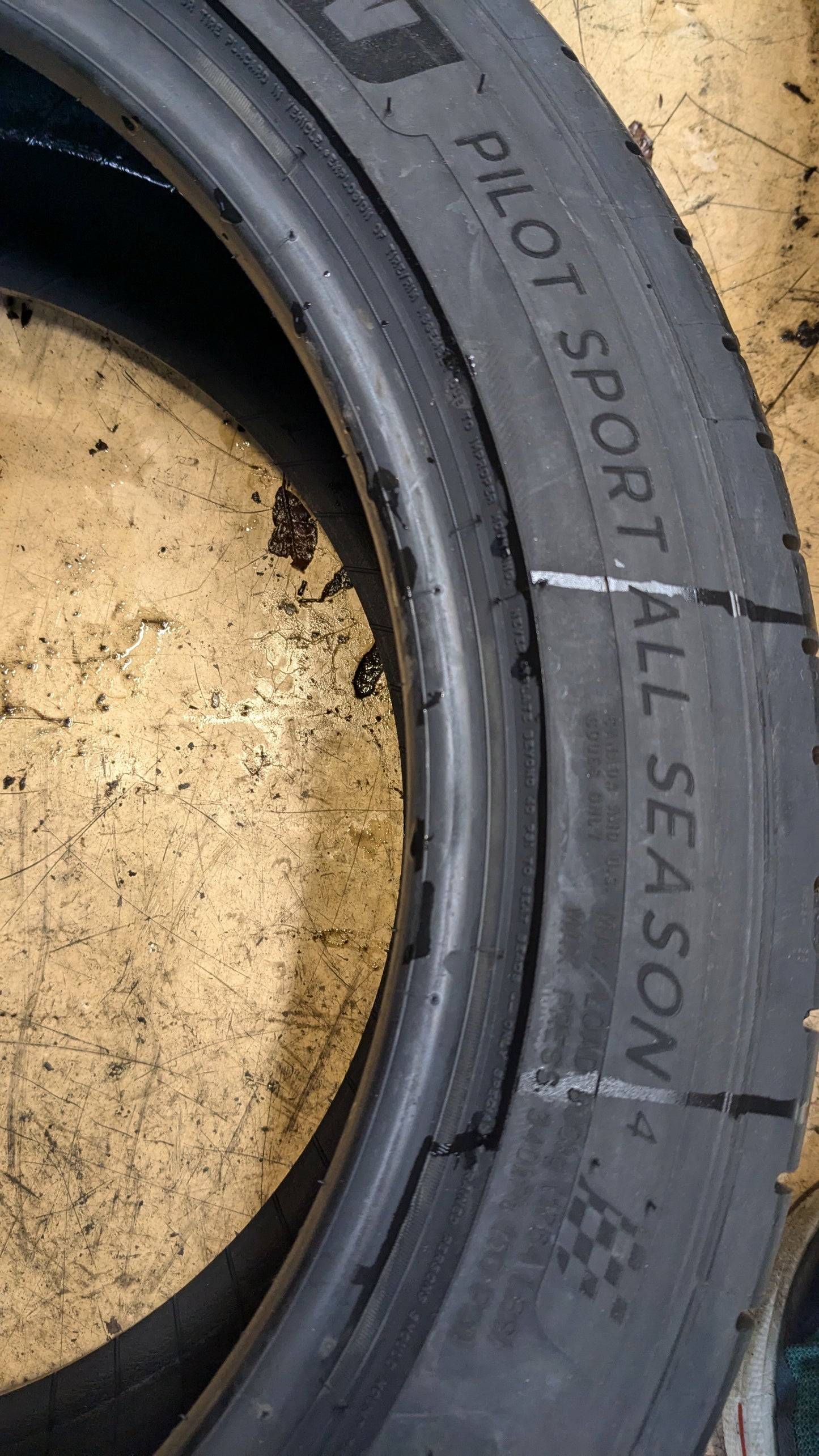 2 MICHELIN PILOT SPORT ALL SEASON 4 BSW P 245 45 18 100Y XL ALL SEASON TIRE 07799