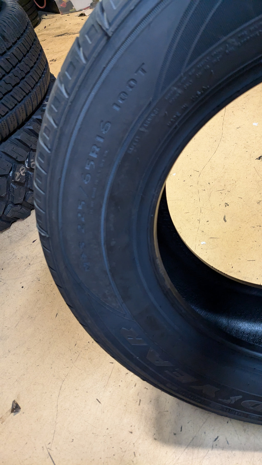 2 GOODYEAR ASSURANCE ALL-SEASON BSW P 225 65 16 100T  TIRE 407786374