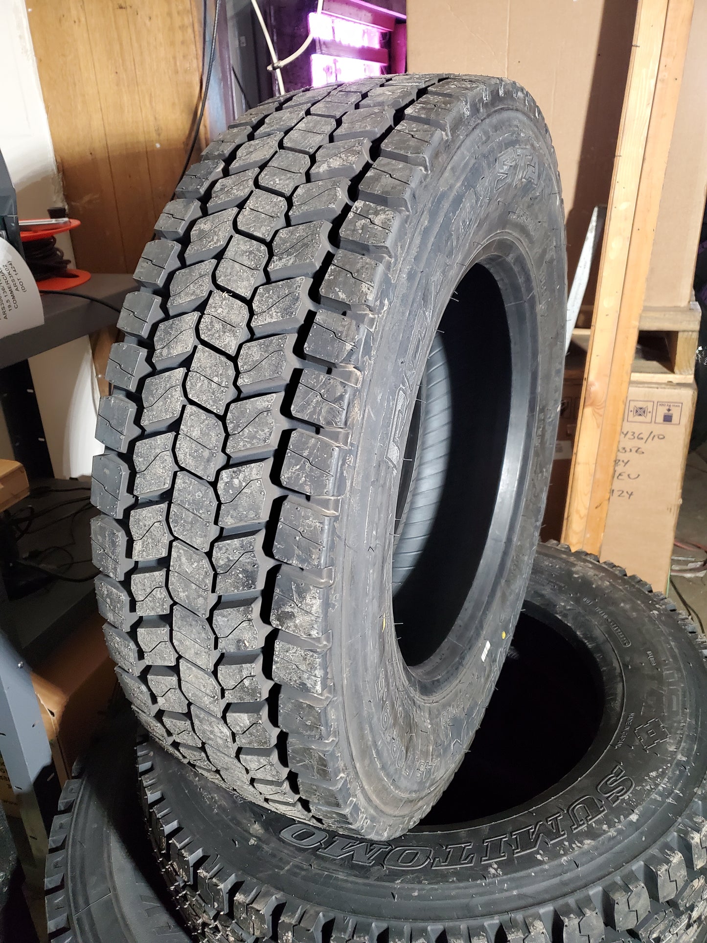 AMERICAN ROADSTAR ARS3000 BSW LT 245 70 19.5 136/134N 16PLY DRIVE TIRE ARS3K02
